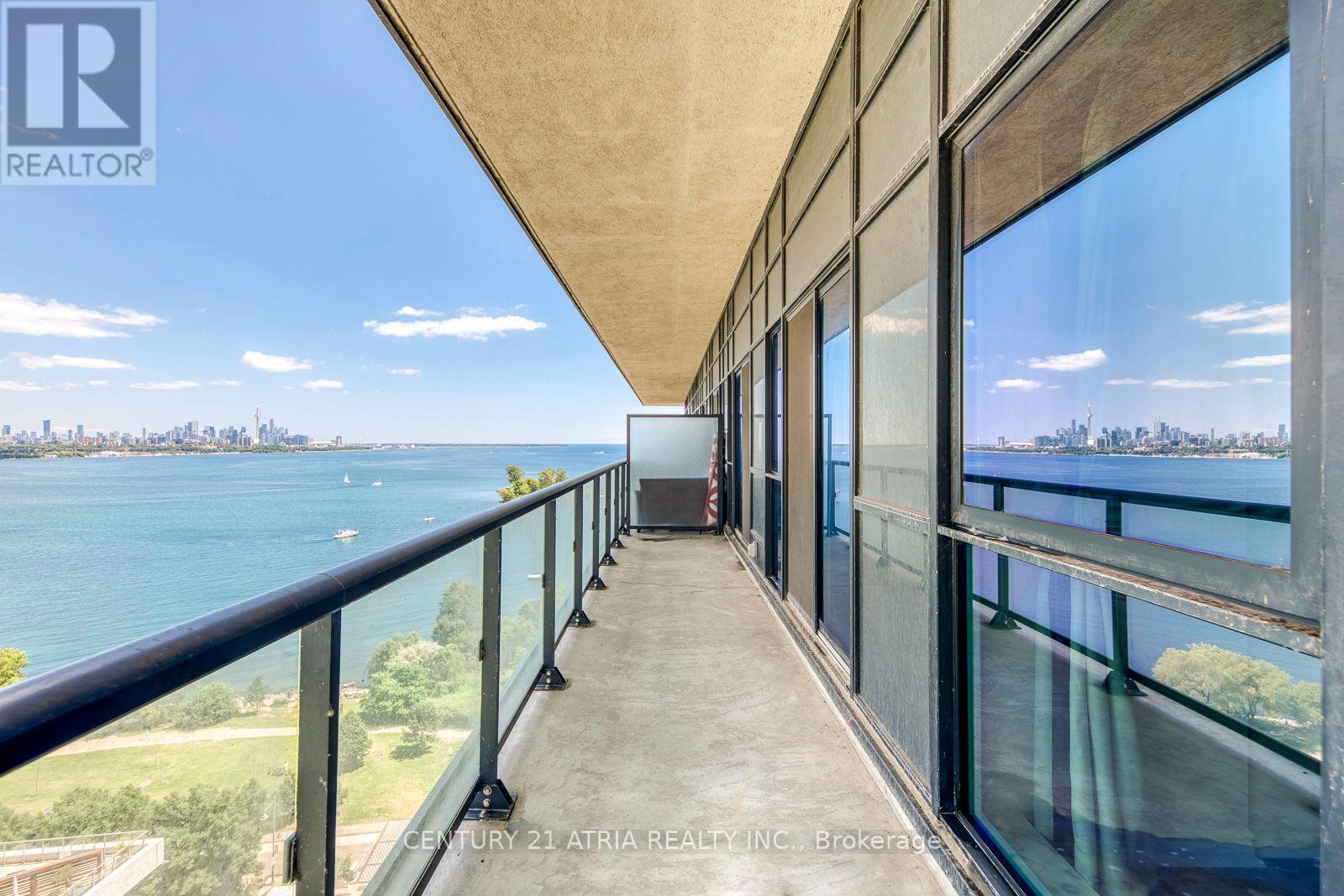 #1512 39 ANNIE CRAIG DRIVE - 19