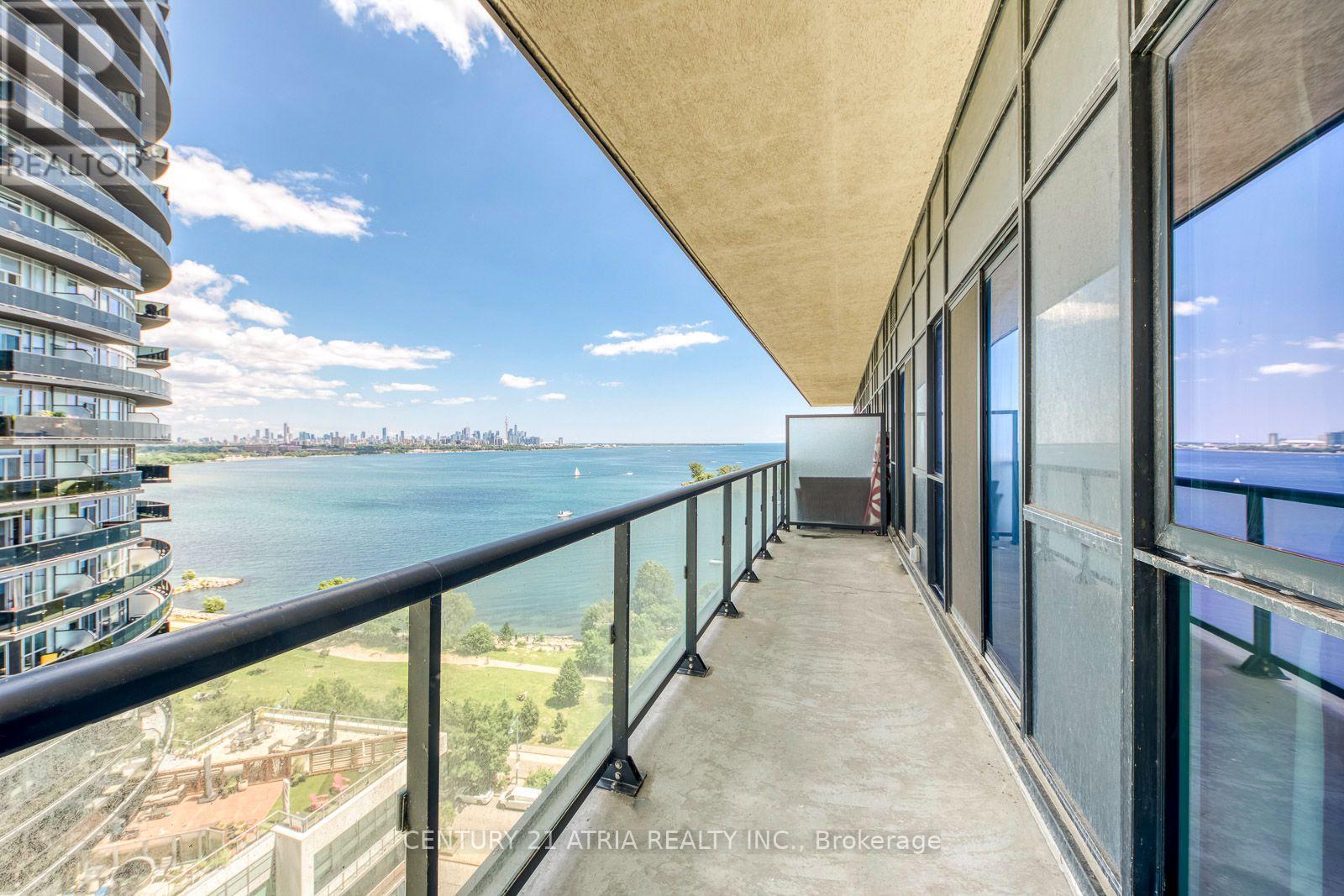 #1512 39 ANNIE CRAIG DRIVE - 20