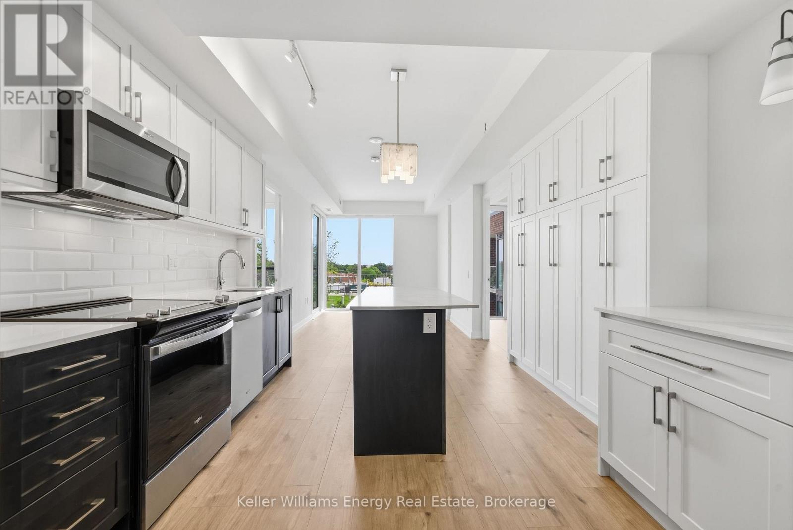 #417 201 BROCK STREET S - 4
