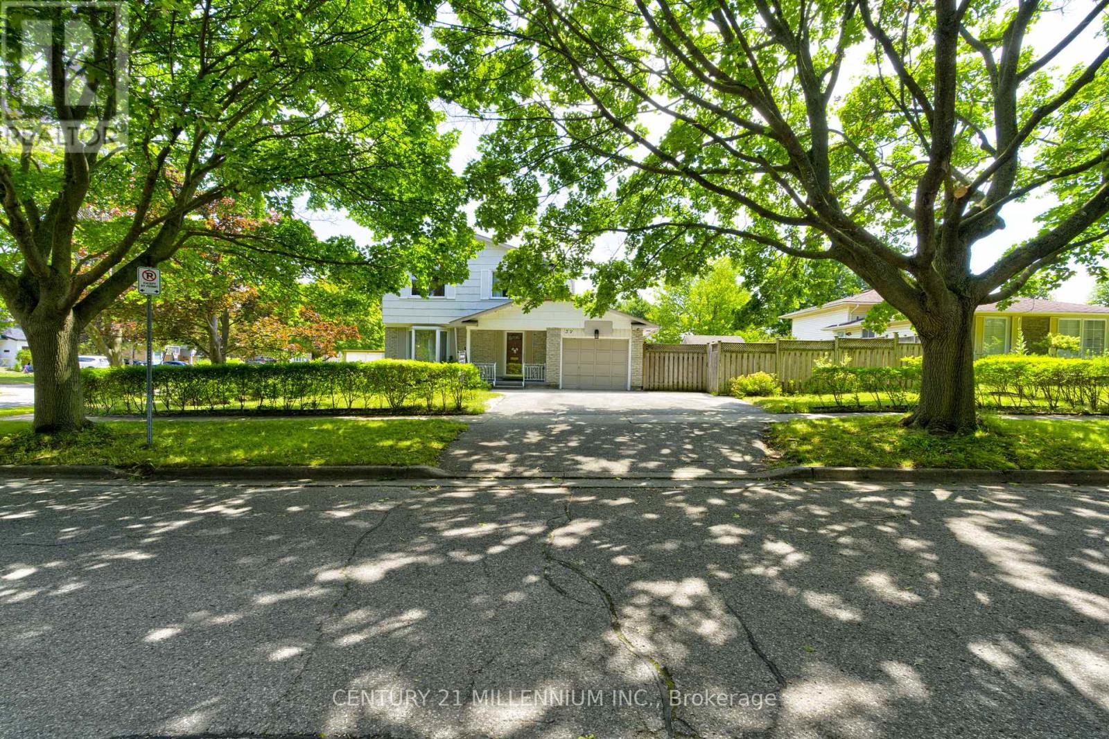 59 LEWIS CRESCENT - 1