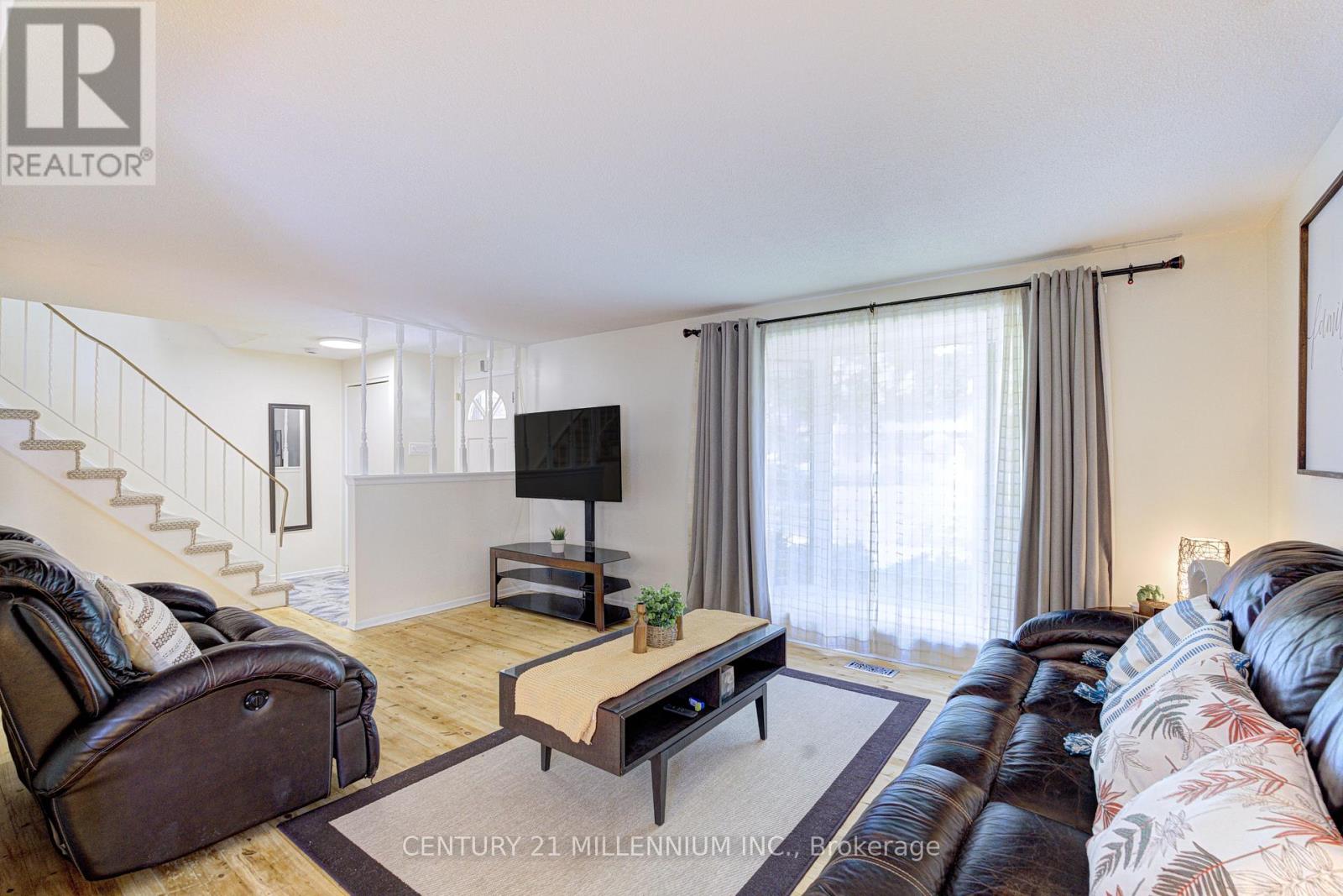 59 LEWIS CRESCENT - 10
