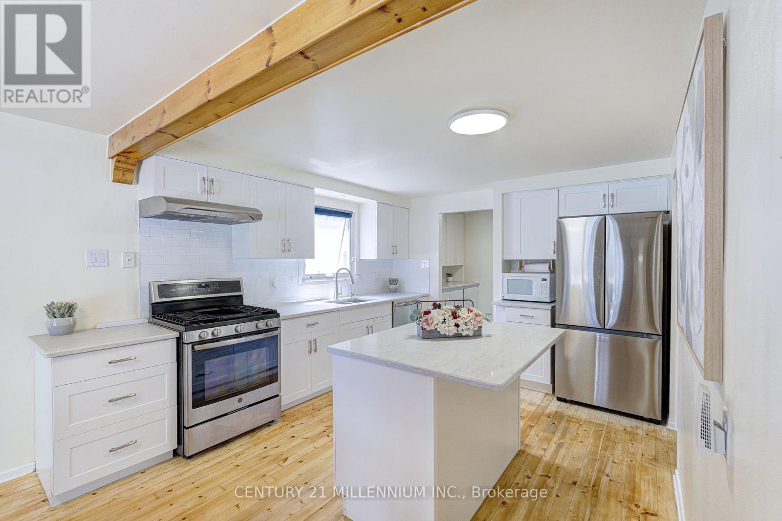 59 LEWIS CRESCENT - 16