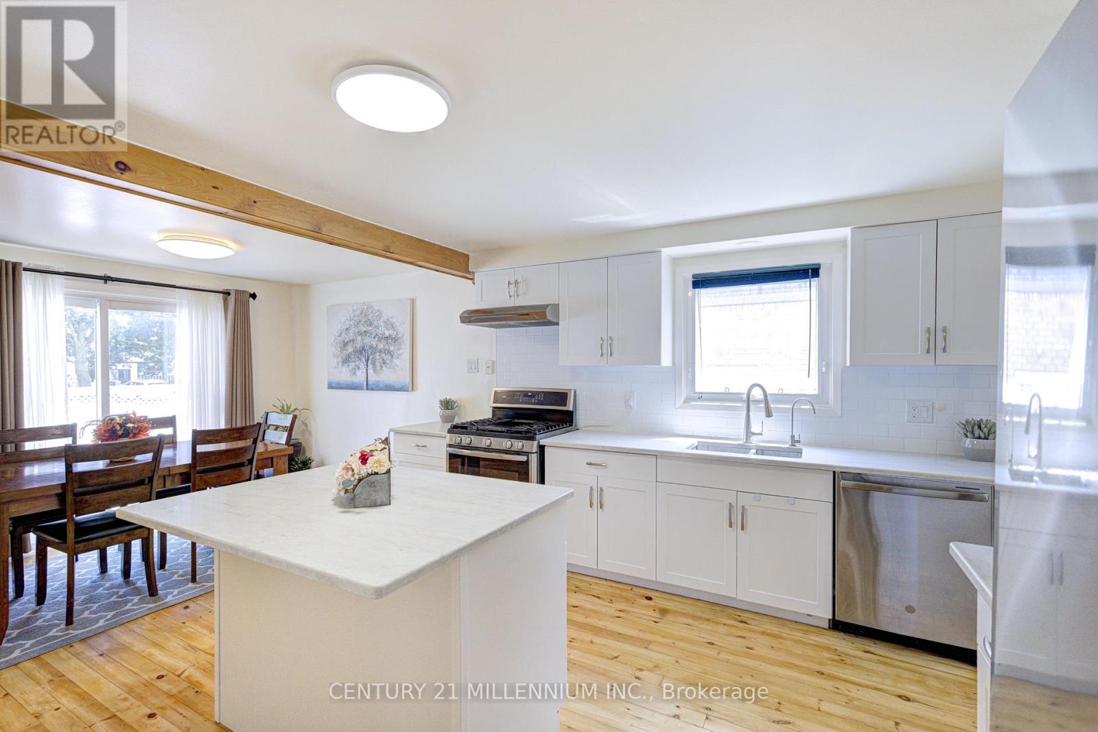 59 LEWIS CRESCENT - 17