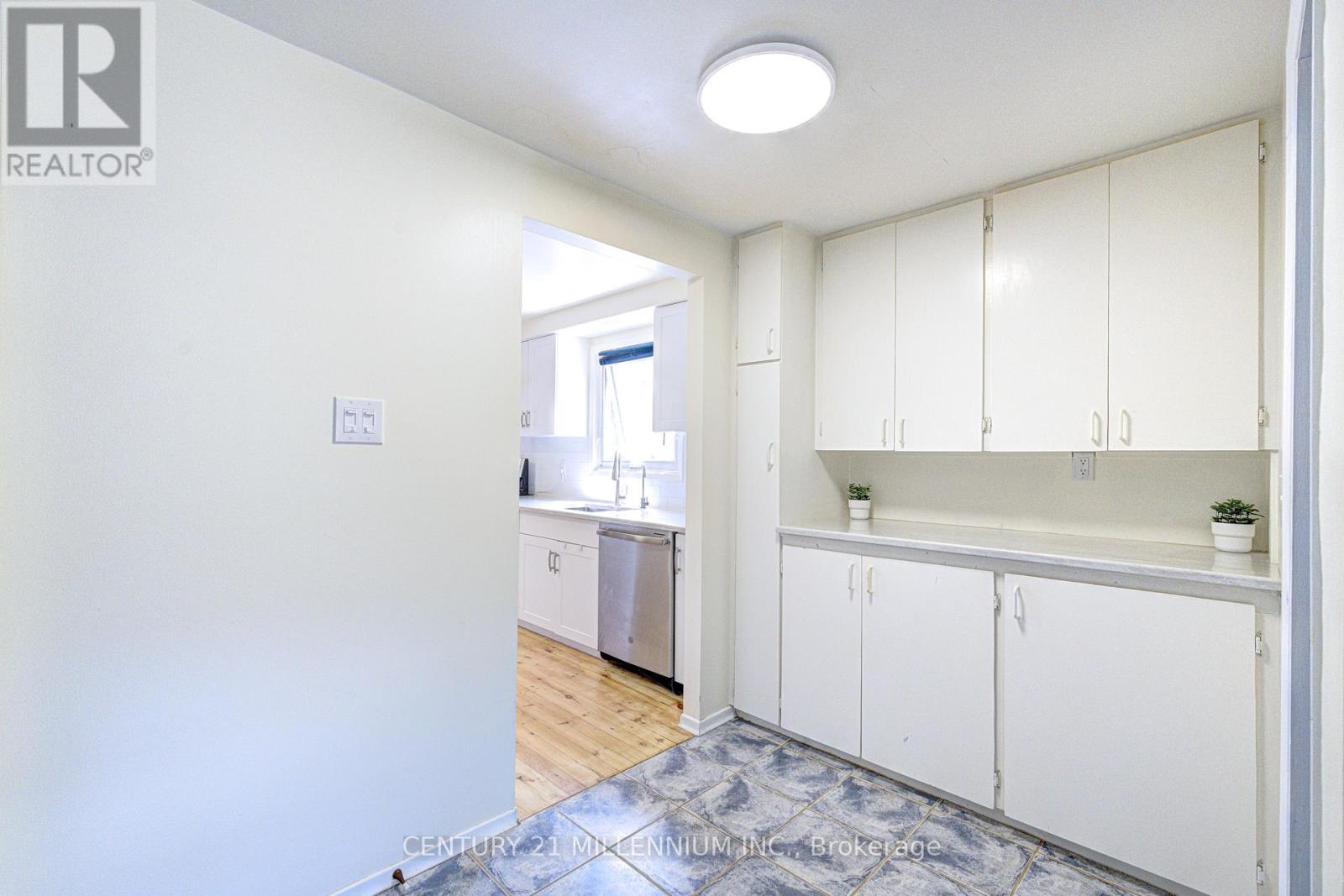 59 LEWIS CRESCENT - 21