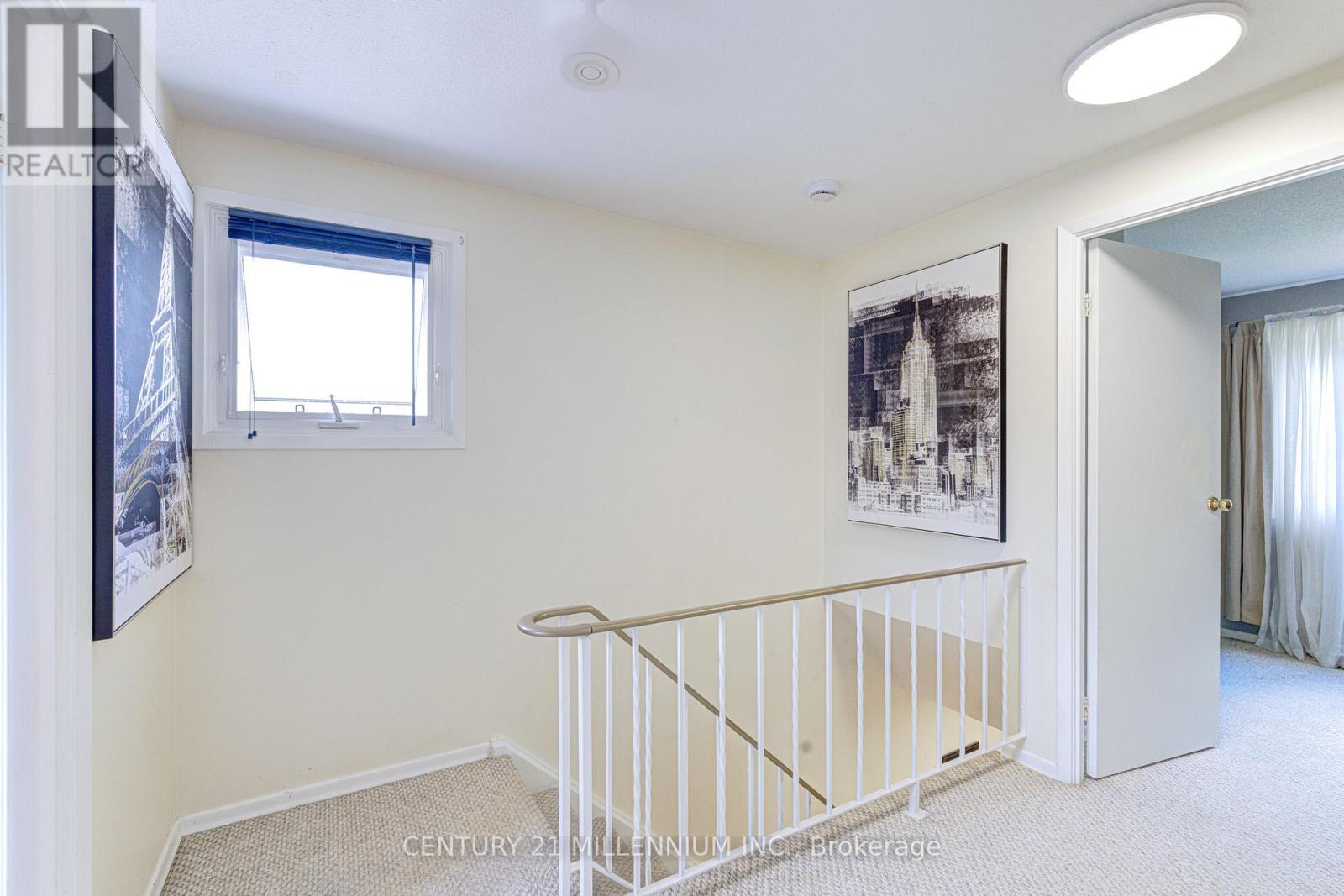 59 LEWIS CRESCENT - 23