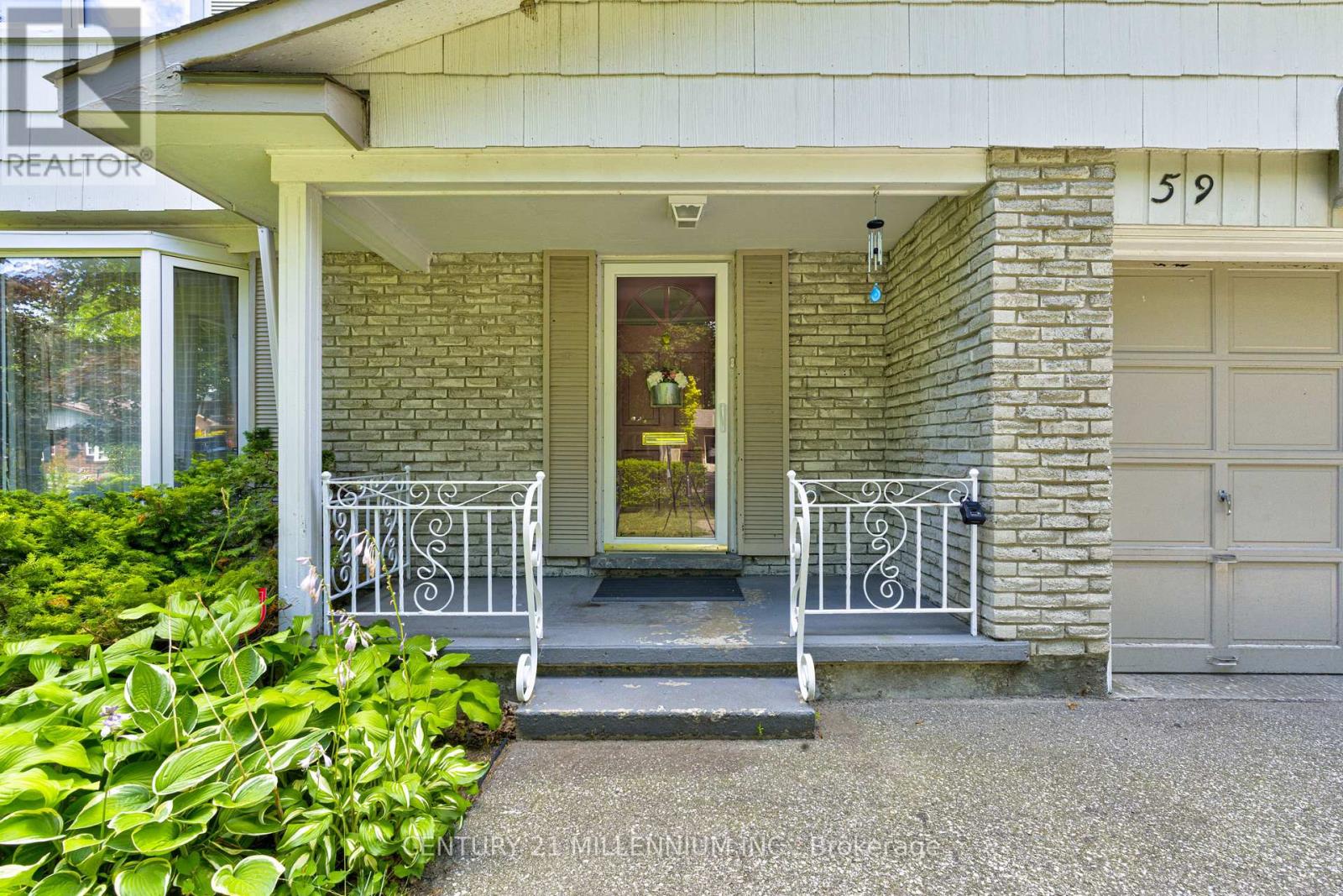 59 LEWIS CRESCENT - 3