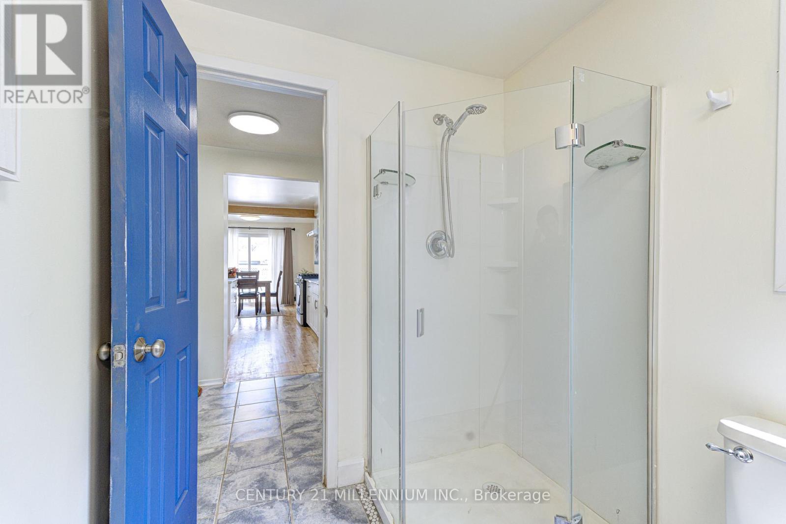 59 LEWIS CRESCENT - 38