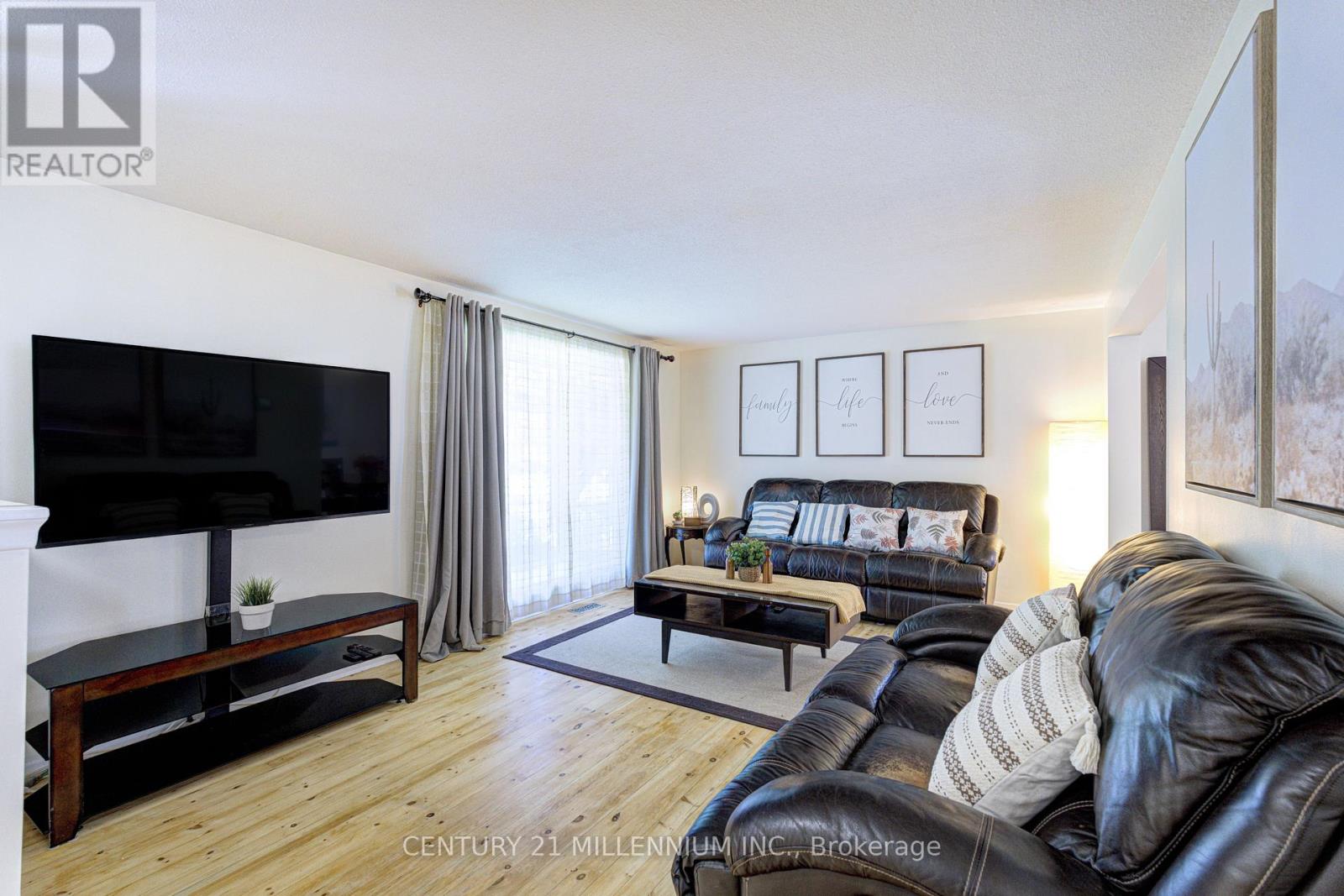 59 LEWIS CRESCENT - 7