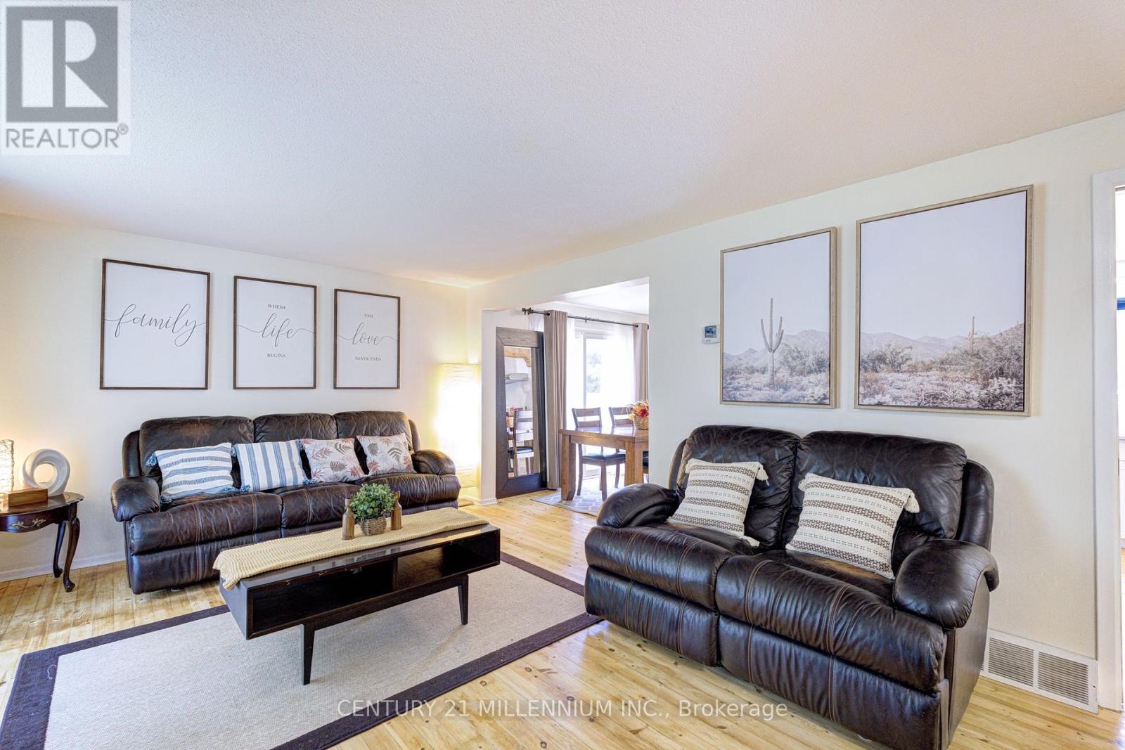 59 LEWIS CRESCENT - 8