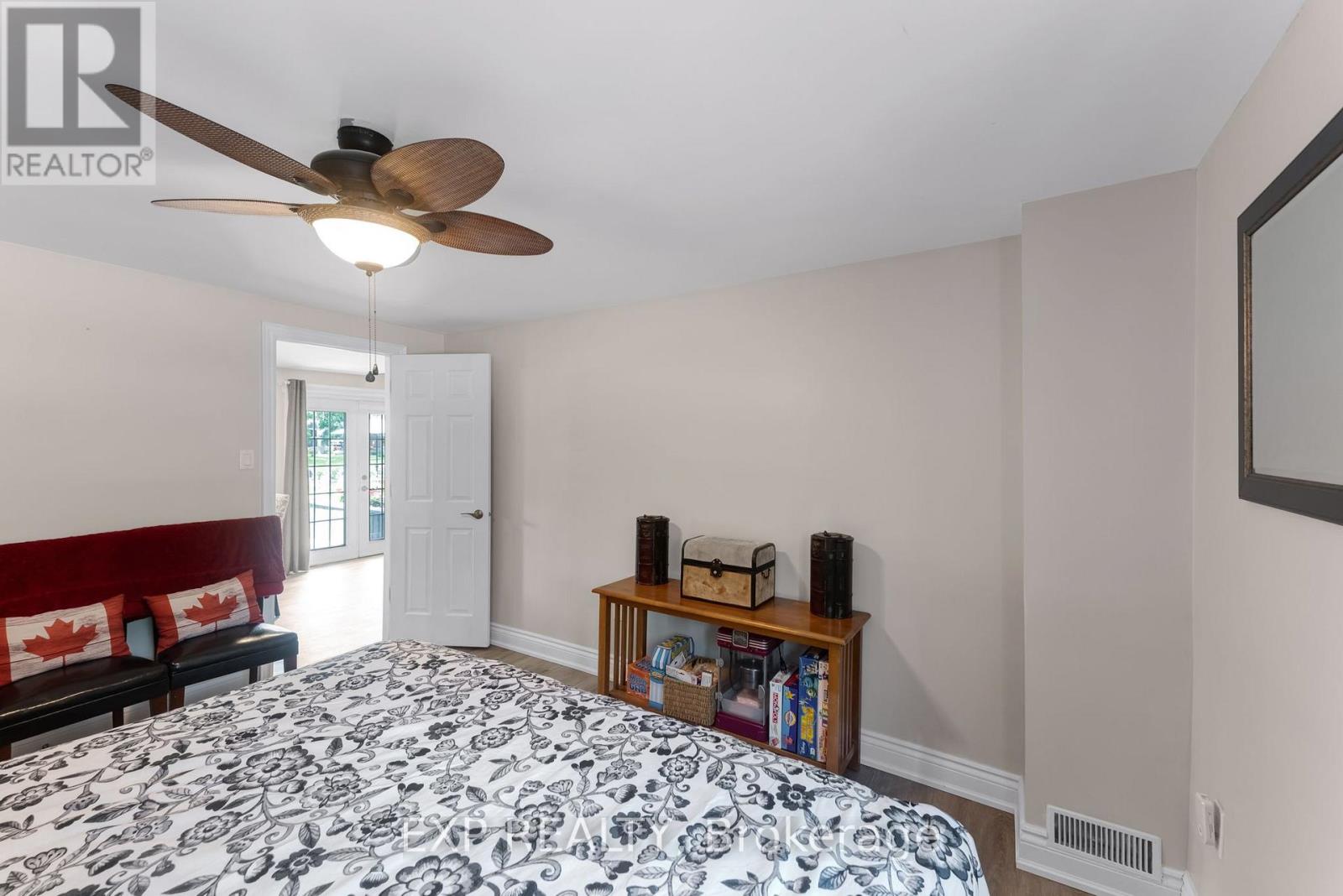 87 SUPERIOR ROAD - 28