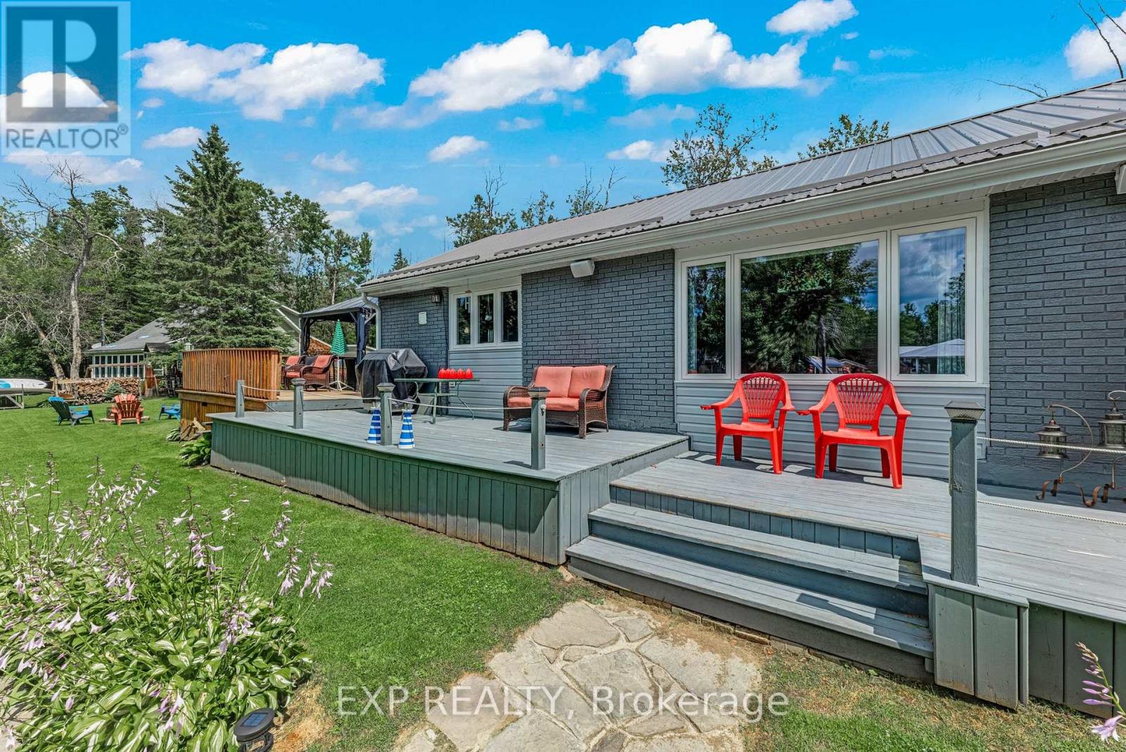 87 SUPERIOR ROAD - 41