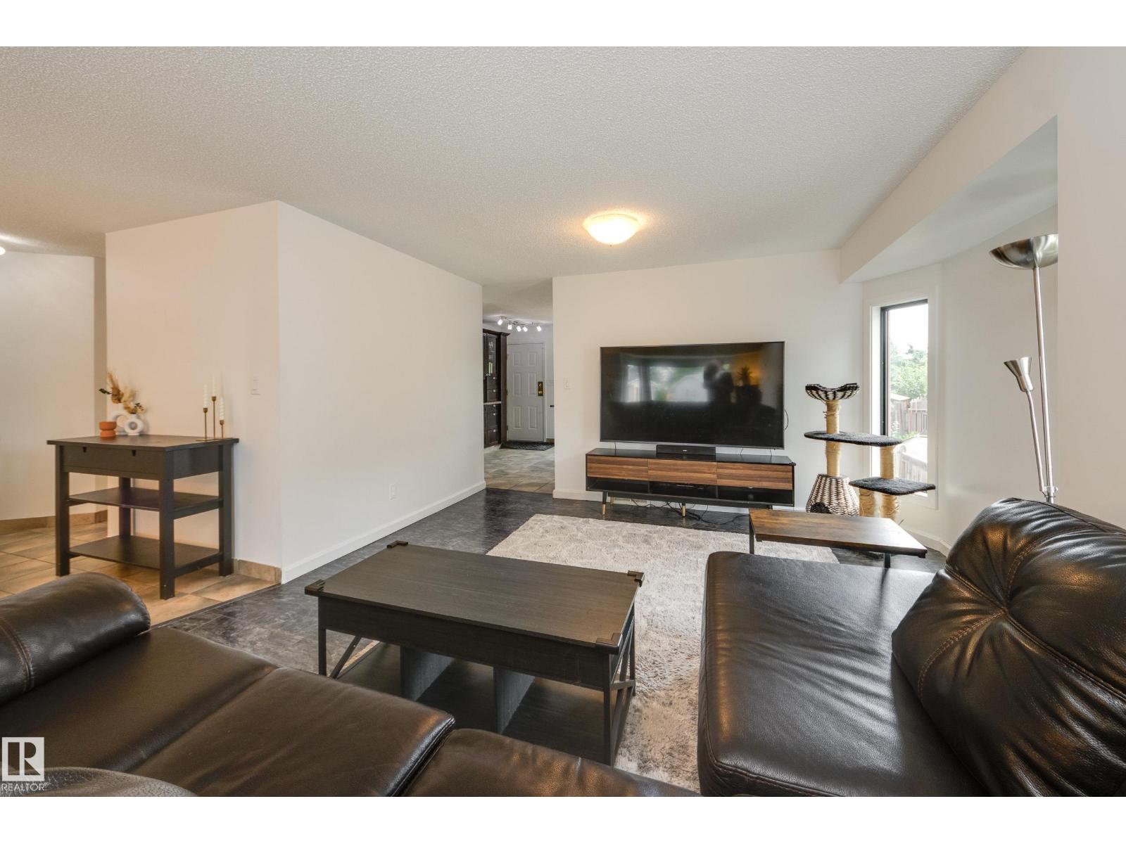 1123 48 ST NW - 6