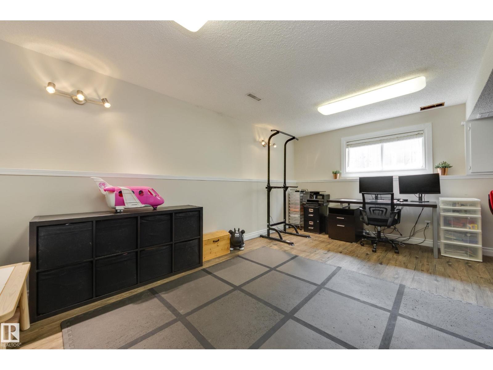 1123 48 ST NW - 32