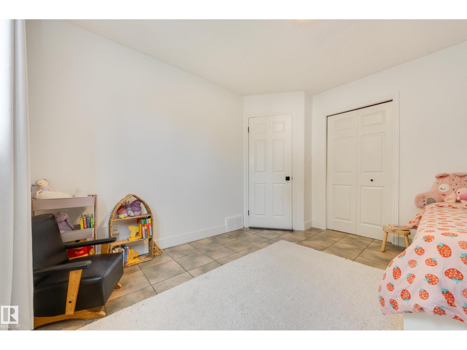 1123 48 ST NW - 19