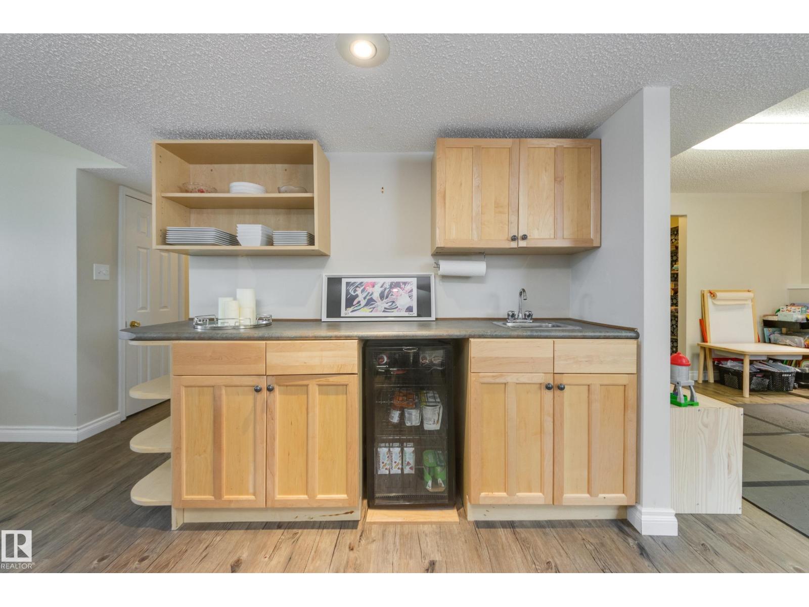 1123 48 ST NW - 29