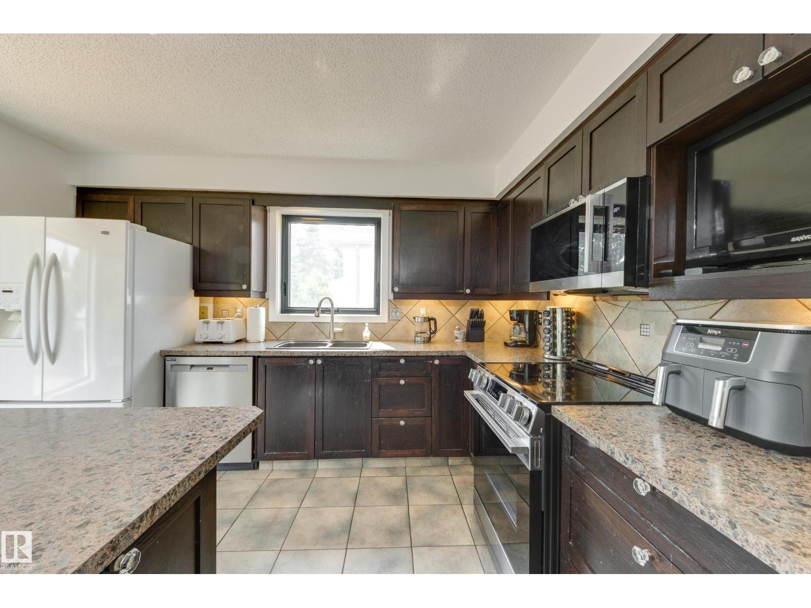 1123 48 ST NW - Image 10