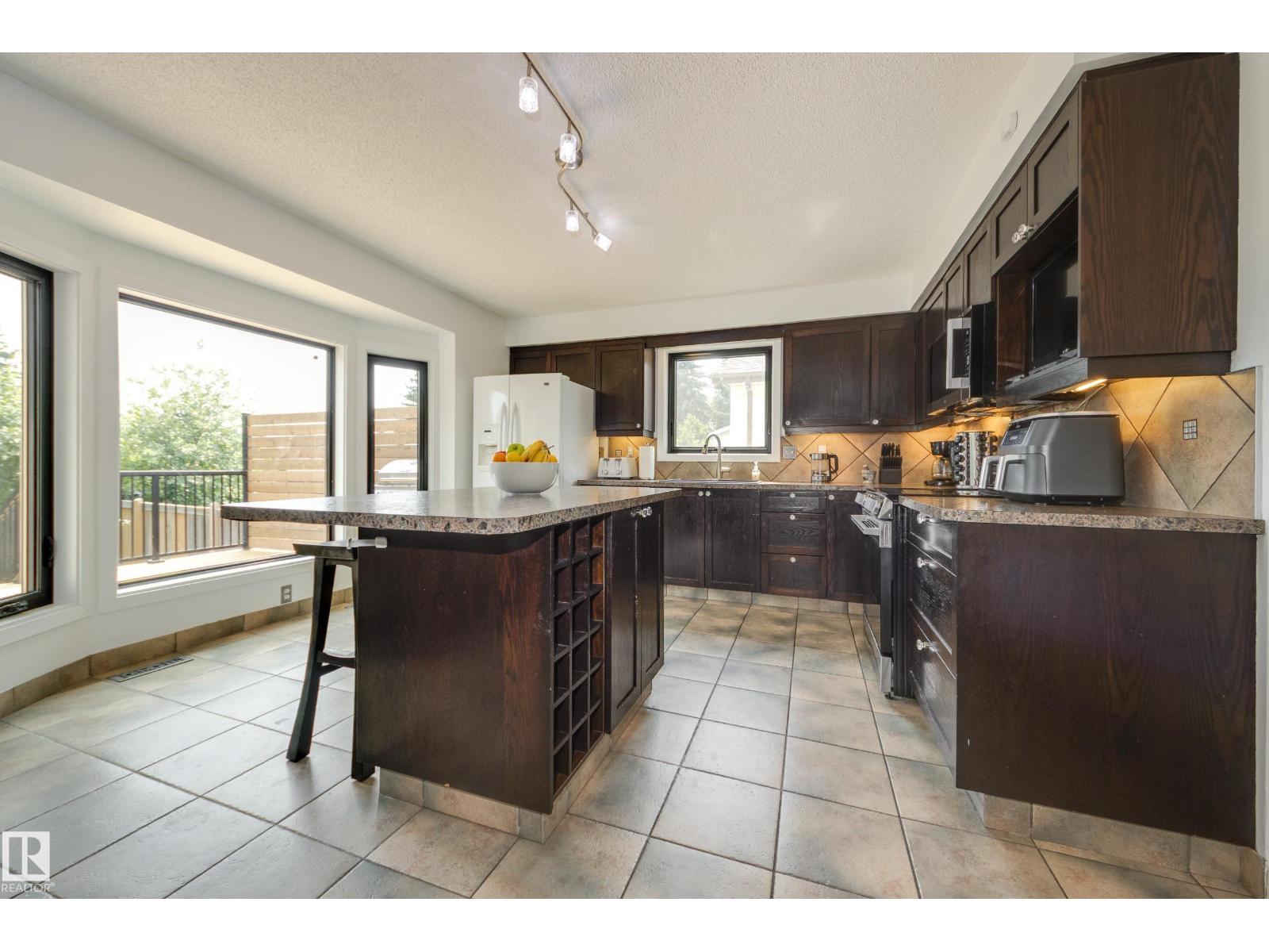 1123 48 ST NW - Image 9