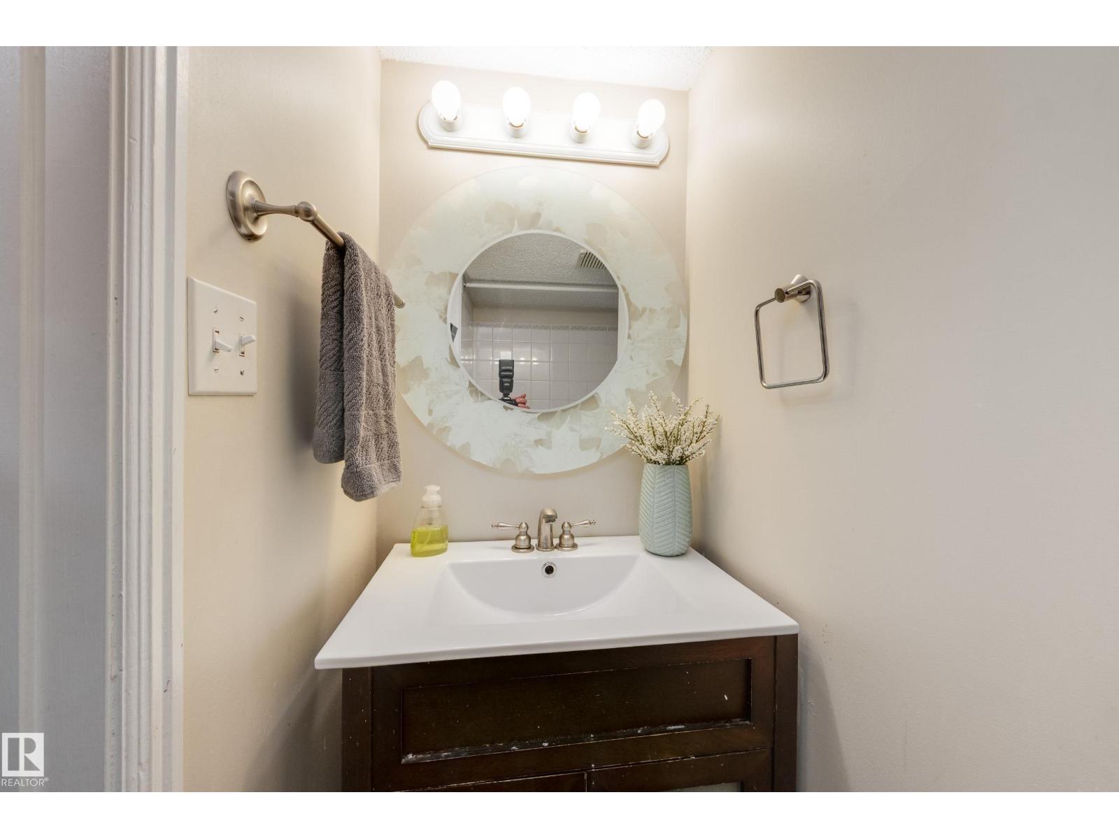 1123 48 ST NW - Image 35