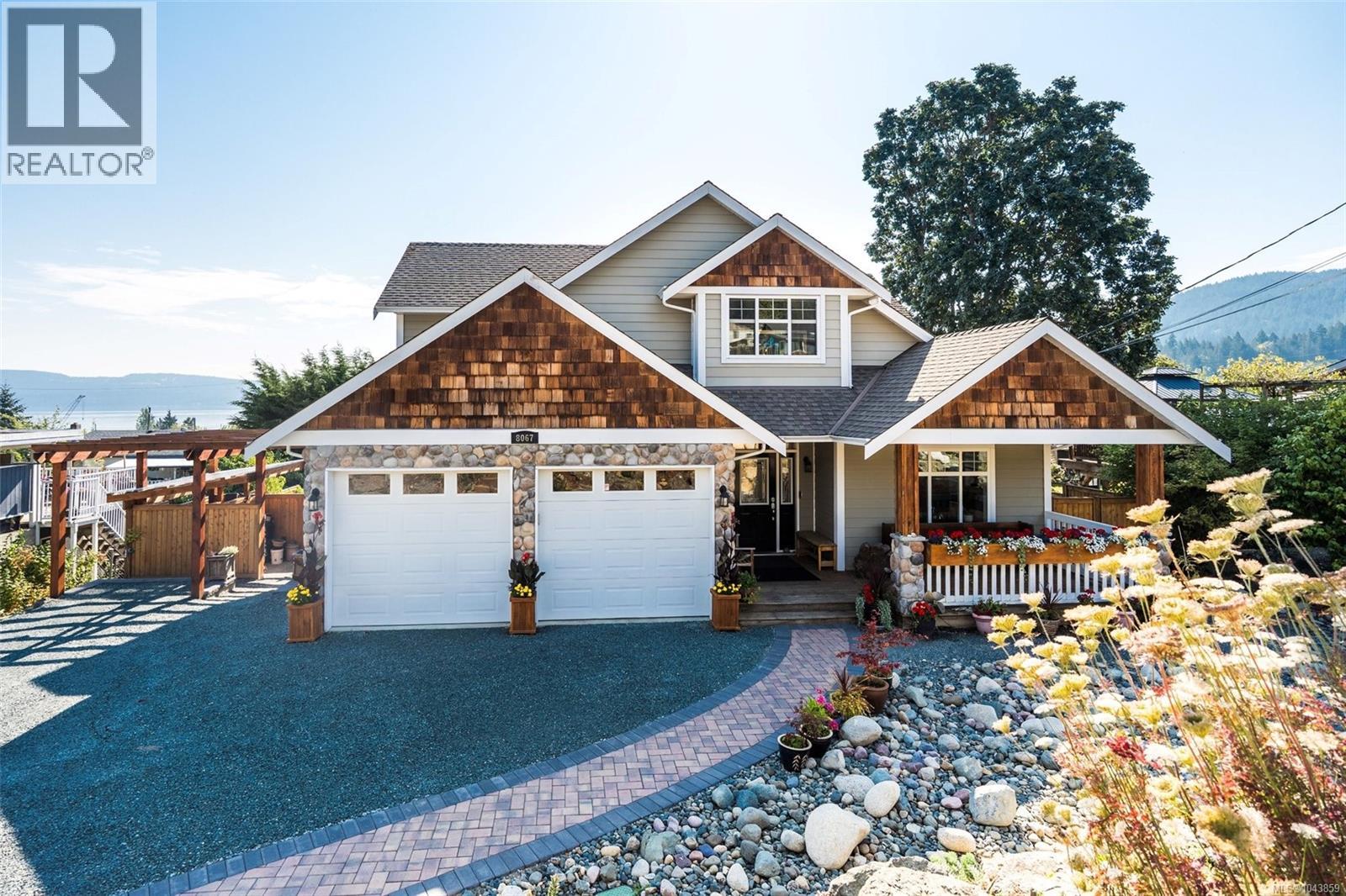 8067 York Ave - 1