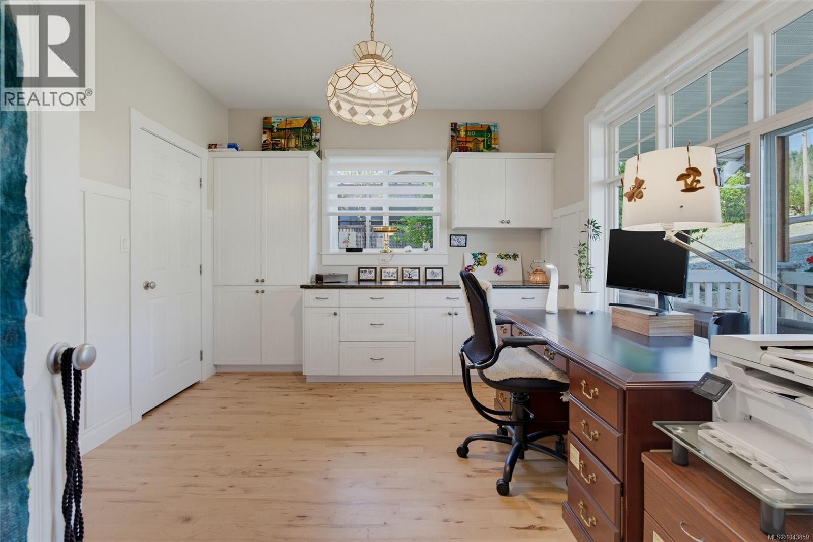 8067 York Ave - 19