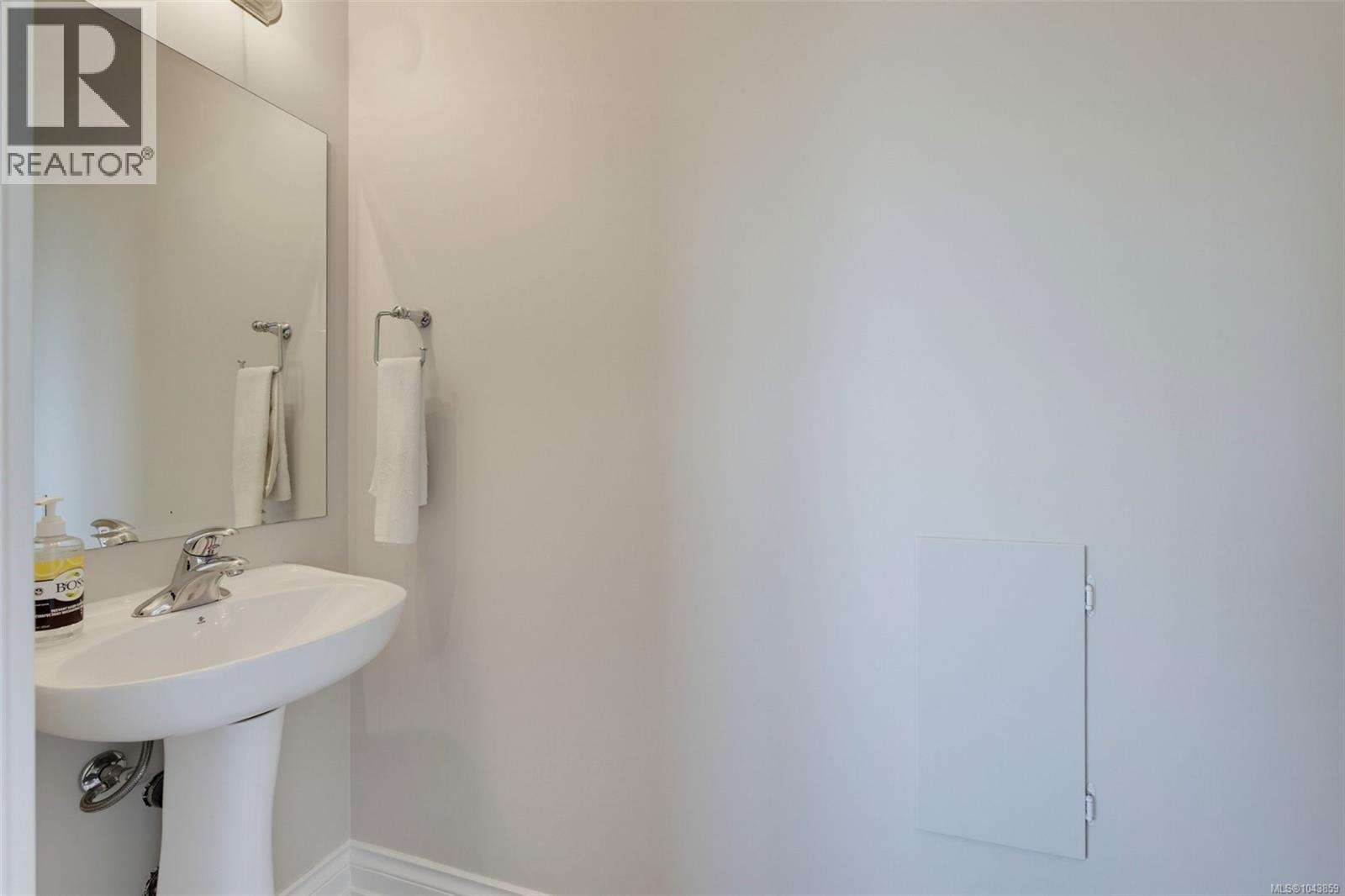 8067 York Ave - 44