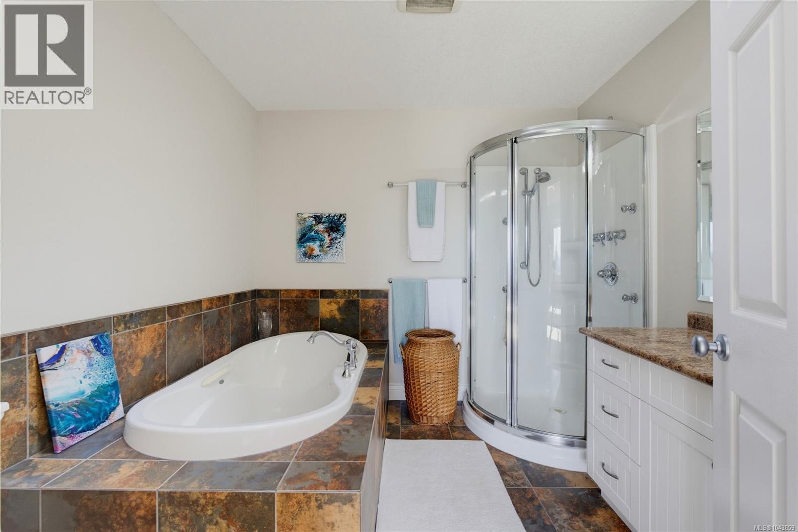 8067 York Ave - 31