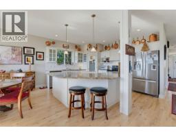 Kitchen - 8067 York Ave, Crofton, BC V0R1R0 Photo 11