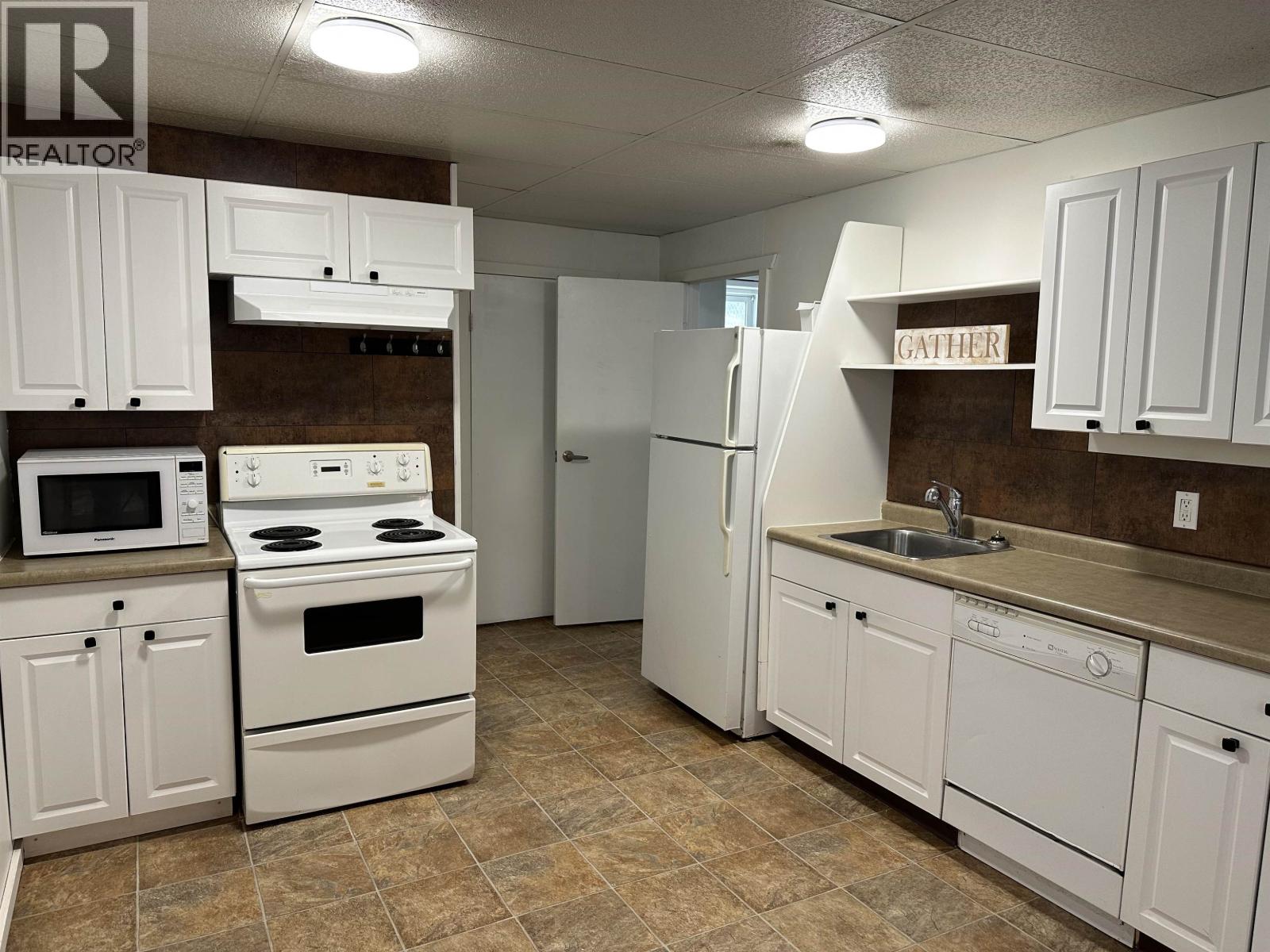 9607 108 AVENUE - 14
