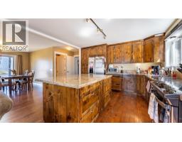 2pc Bathroom - 902 Murdoch Street, Creston, BC V0B1G4 Photo 8