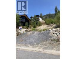 7634 Seven O'clock Drive, Pemberton, BC V0N2L3 Photo 13