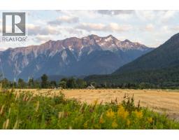 7634 Seven O'clock Drive, Pemberton, BC V0N2L3 Photo 40