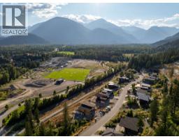 7634 Seven O'clock Drive, Pemberton, BC V0N2L3 Photo 19