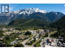 7634 Seven O'clock Drive, Pemberton, BC V0N2L3 Photo 6