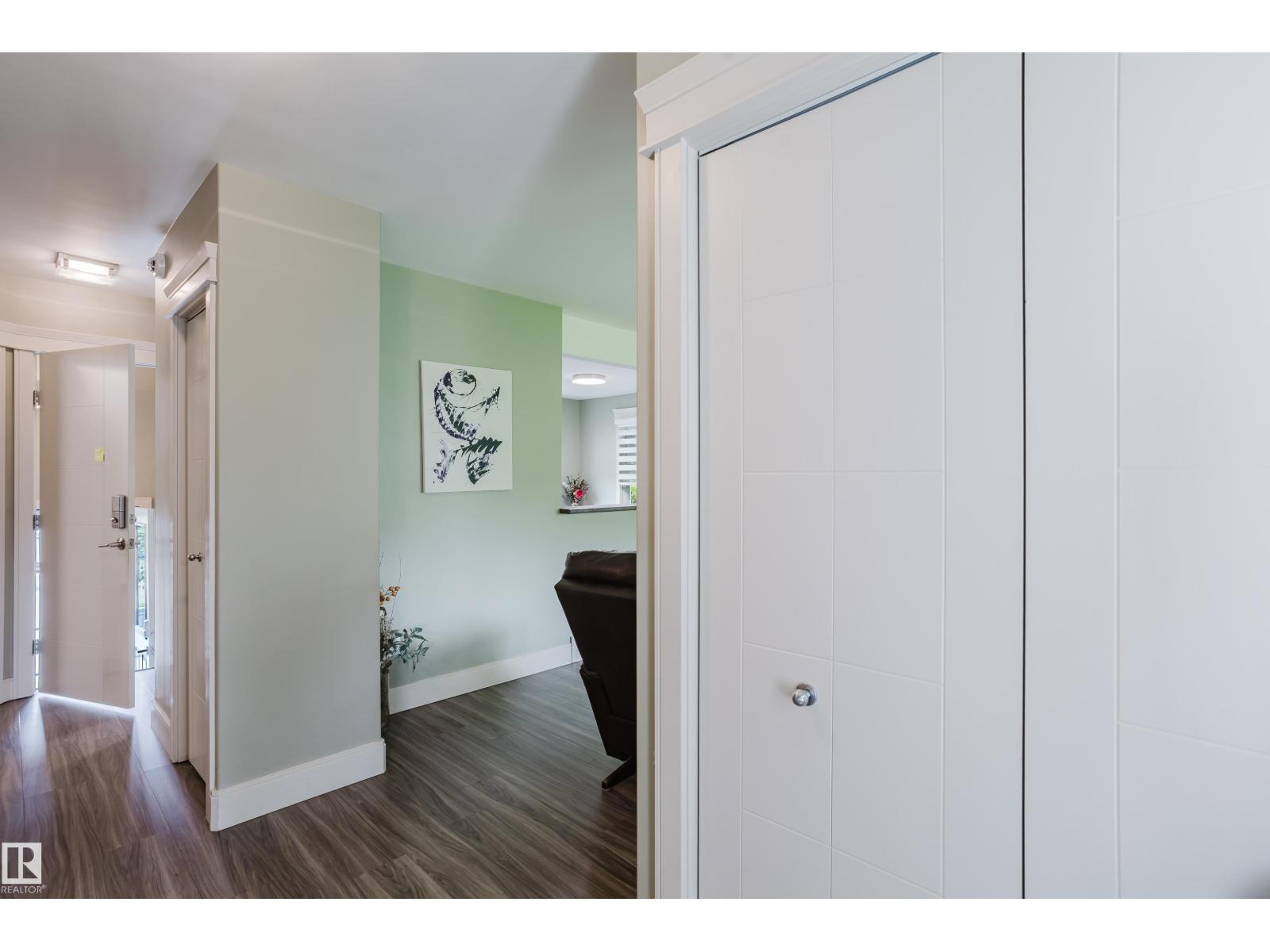 14814 104 AV NW, Grovenor, Edmonton photo 3