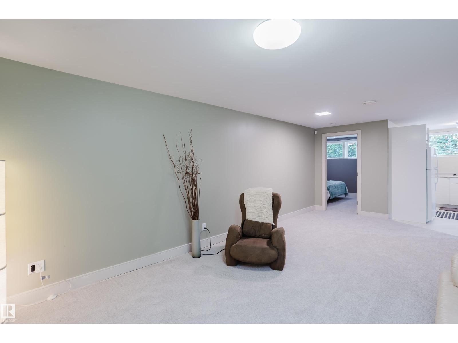 14814 104 AV NW - Image 25