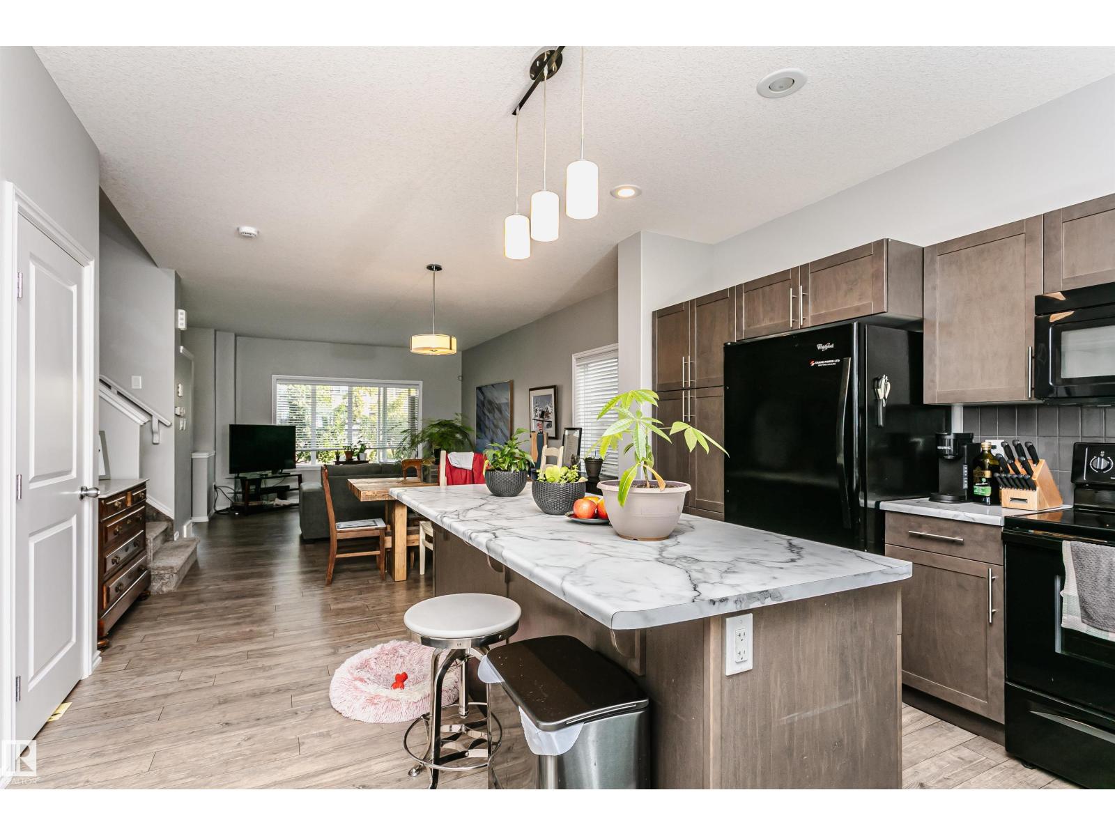 21931 91 AV NW, Rosenthal (Edmonton), Edmonton photo 4