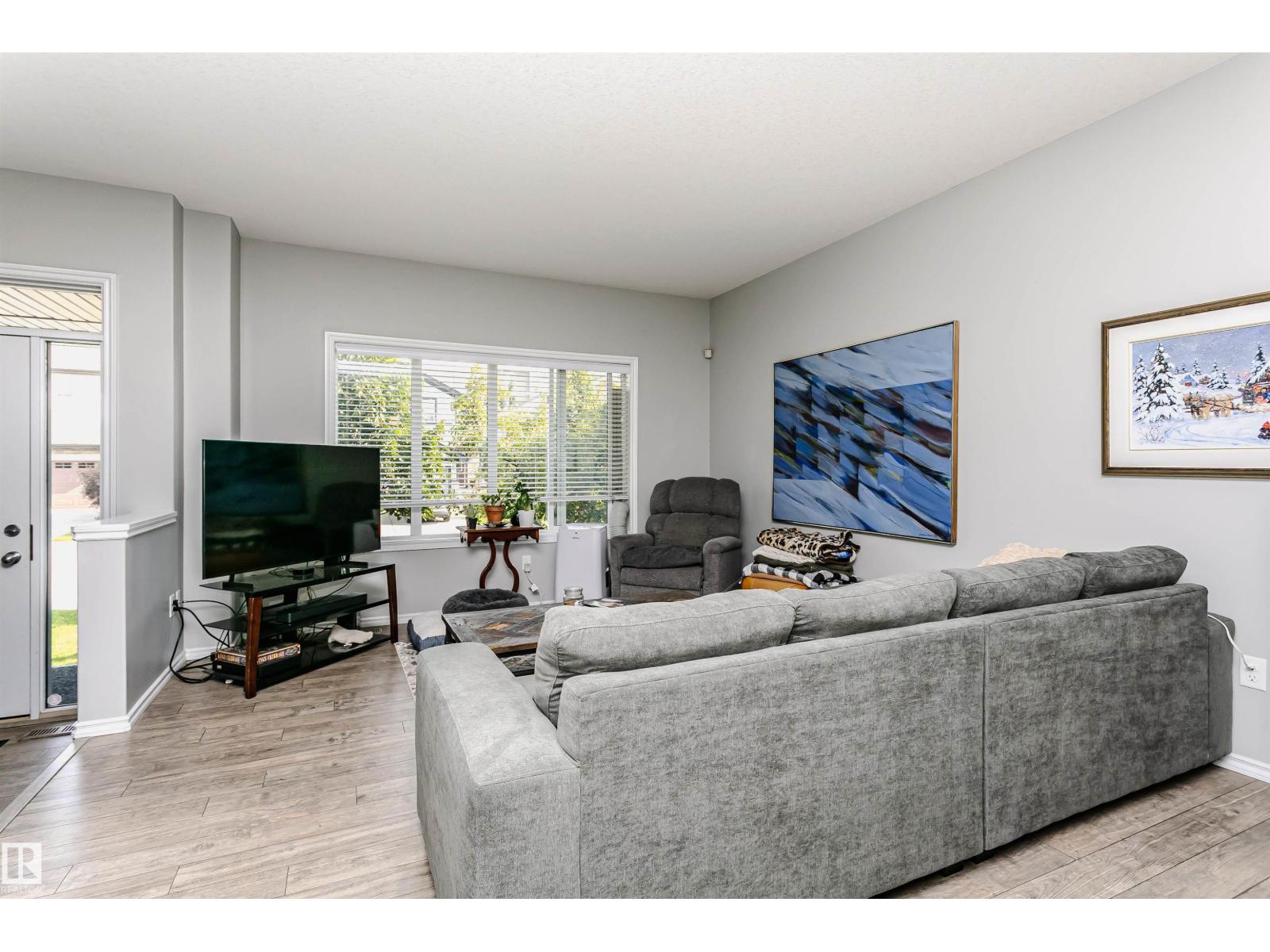21931 91 AV NW - 7