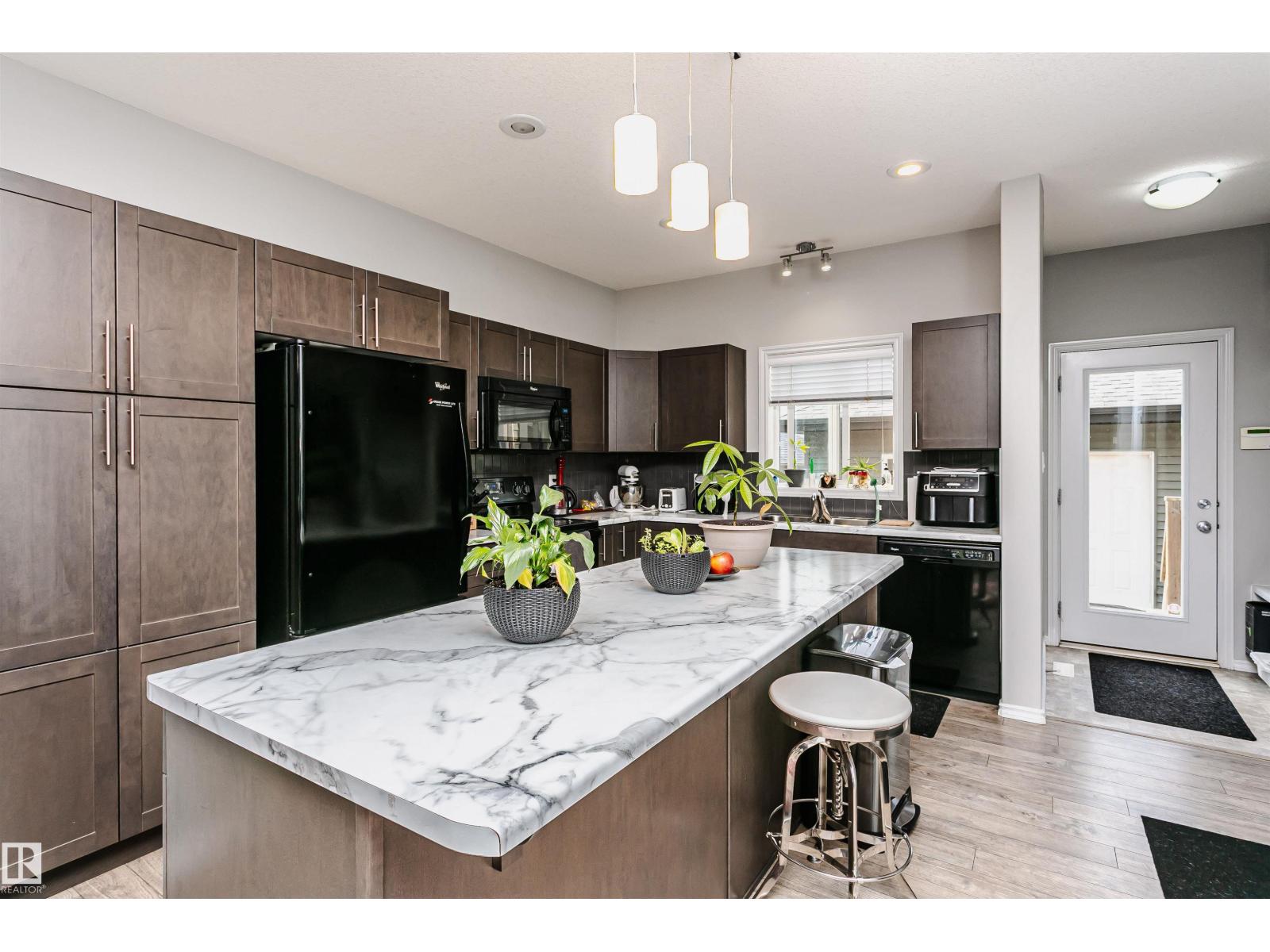 21931 91 AV NW, Rosenthal (Edmonton), Edmonton photo 2