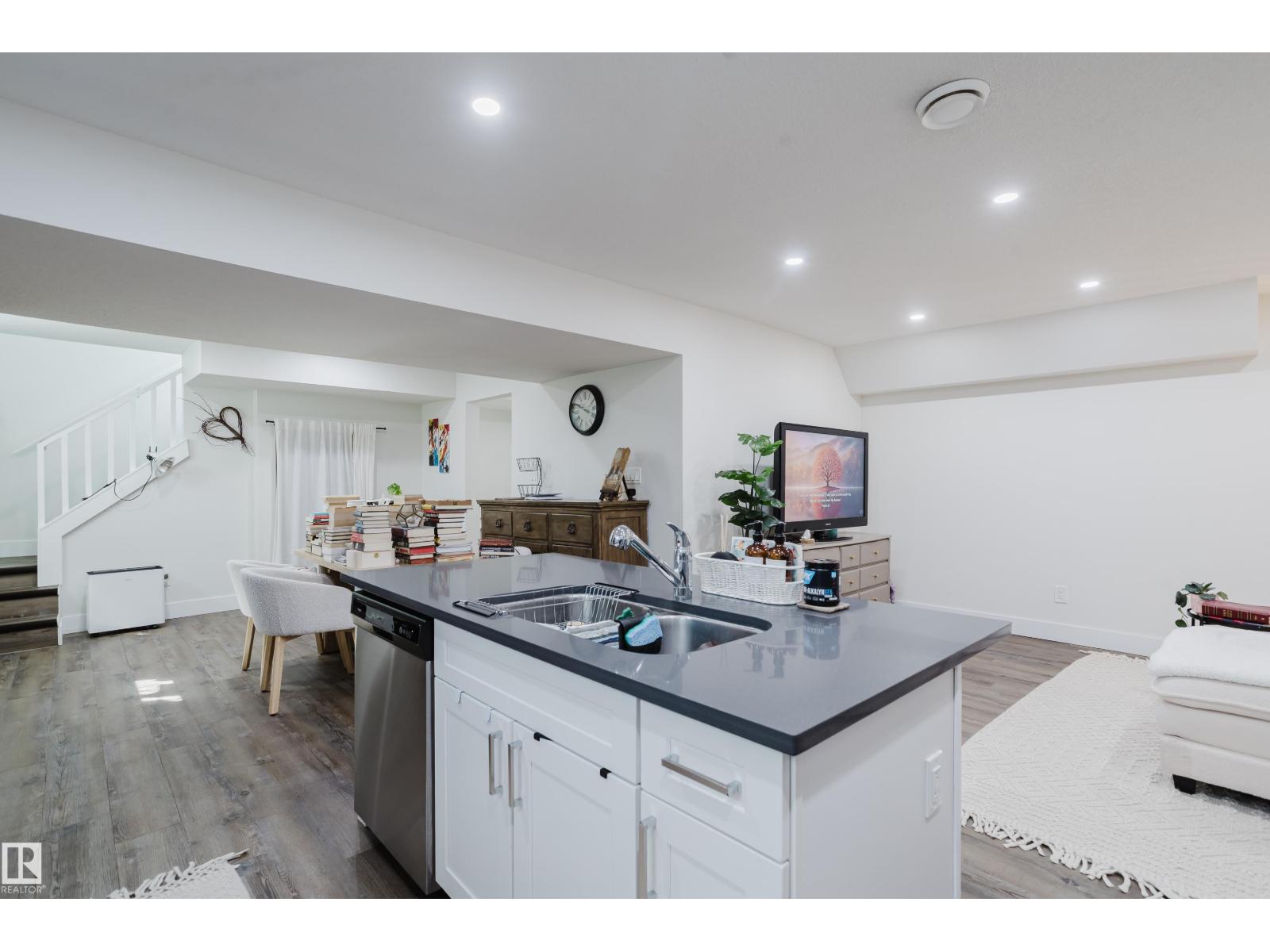 11455 111A AV NW - 37