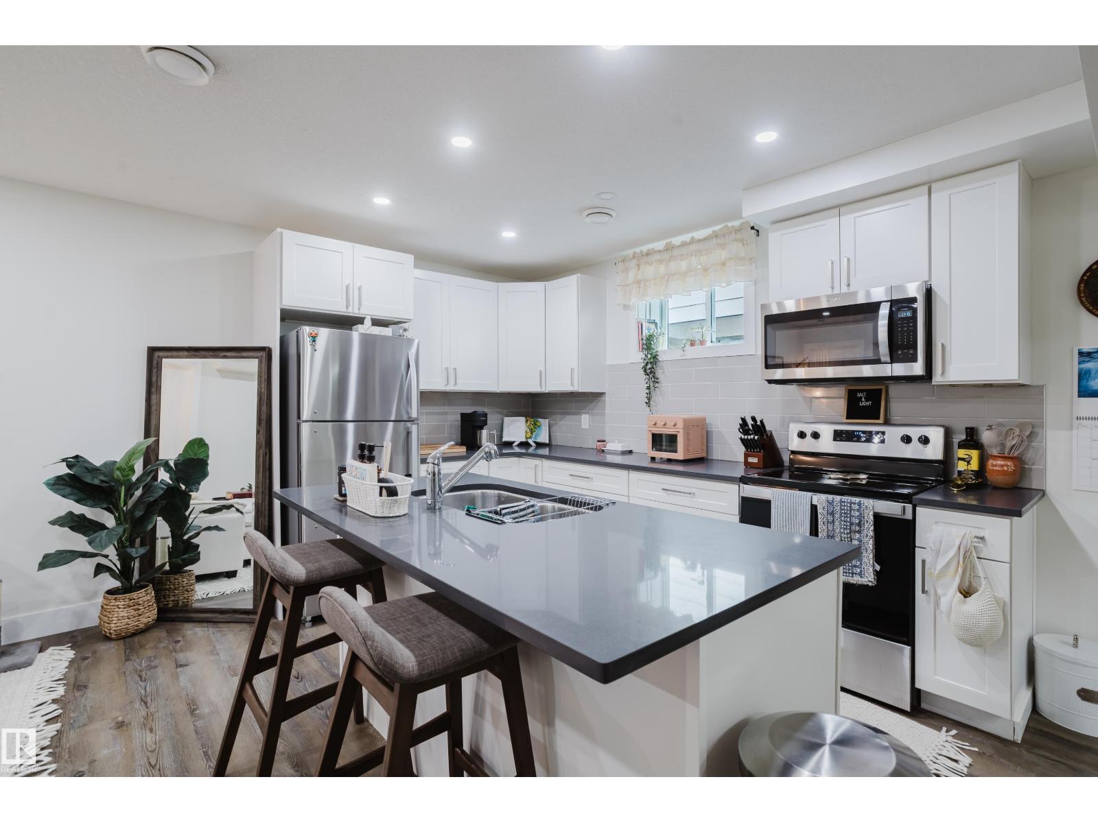 11455 111A AV NW - Image 39