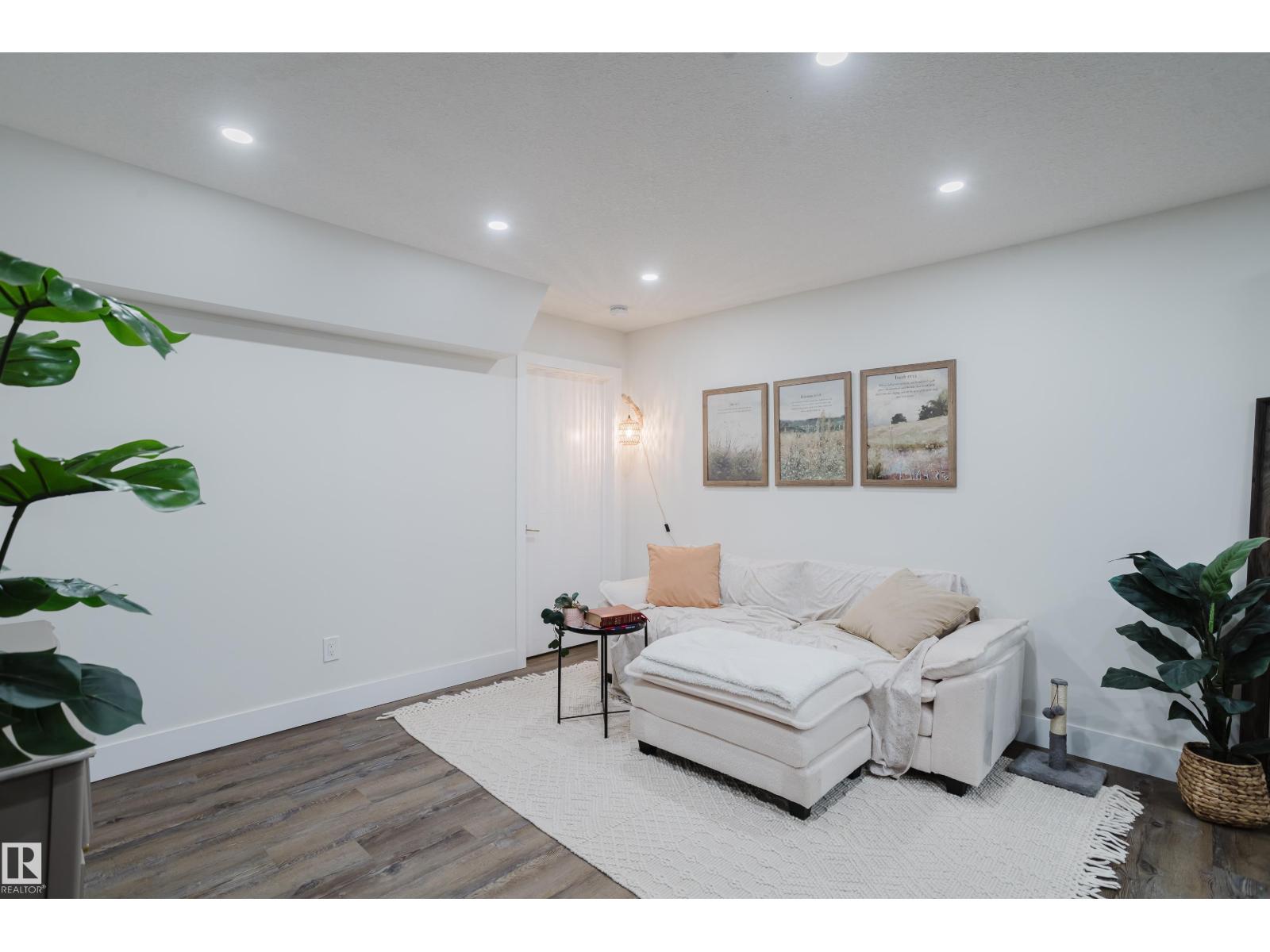 11455 111A AV NW - Image 45