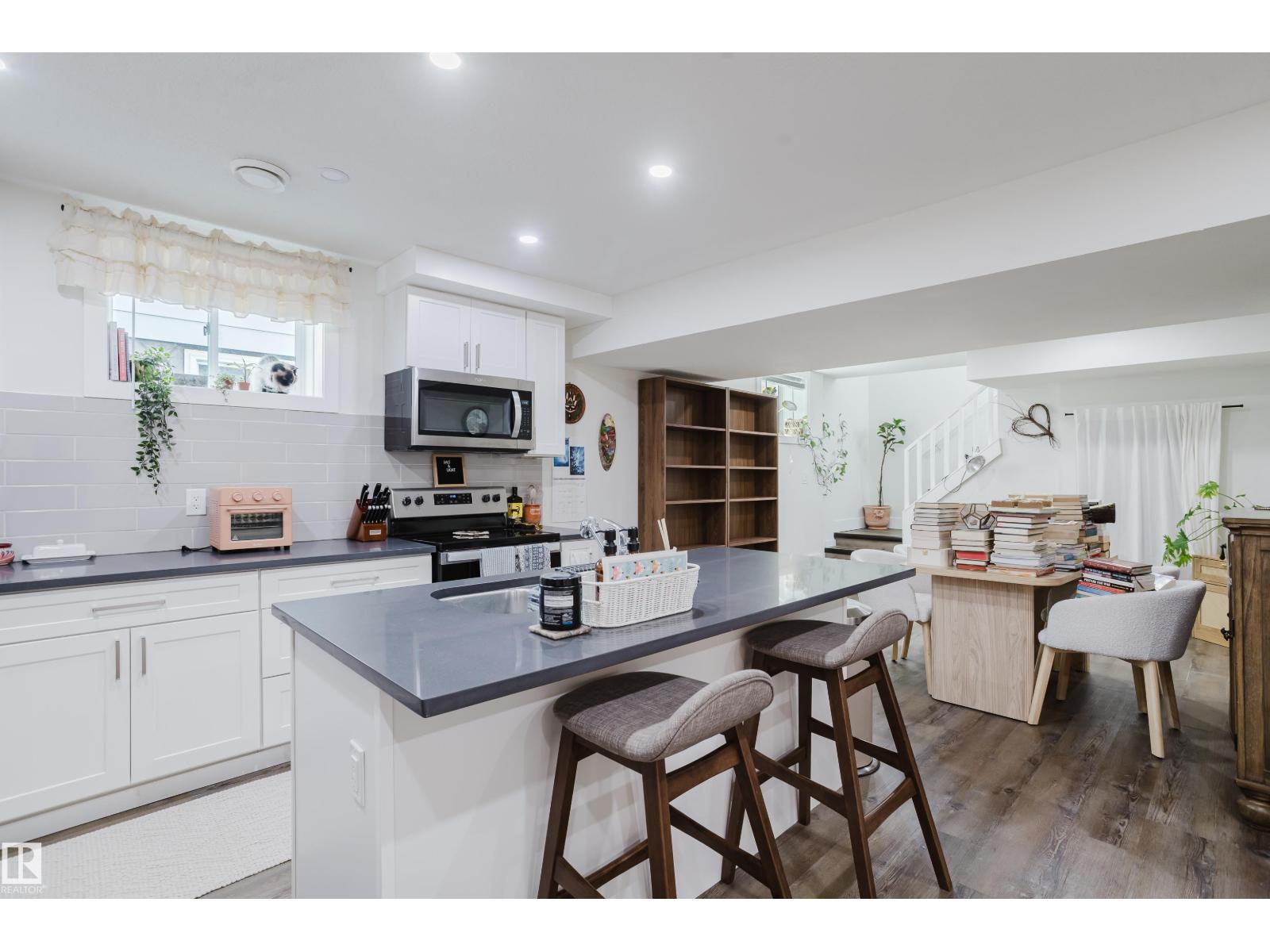 11455 111A AV NW - Image 38