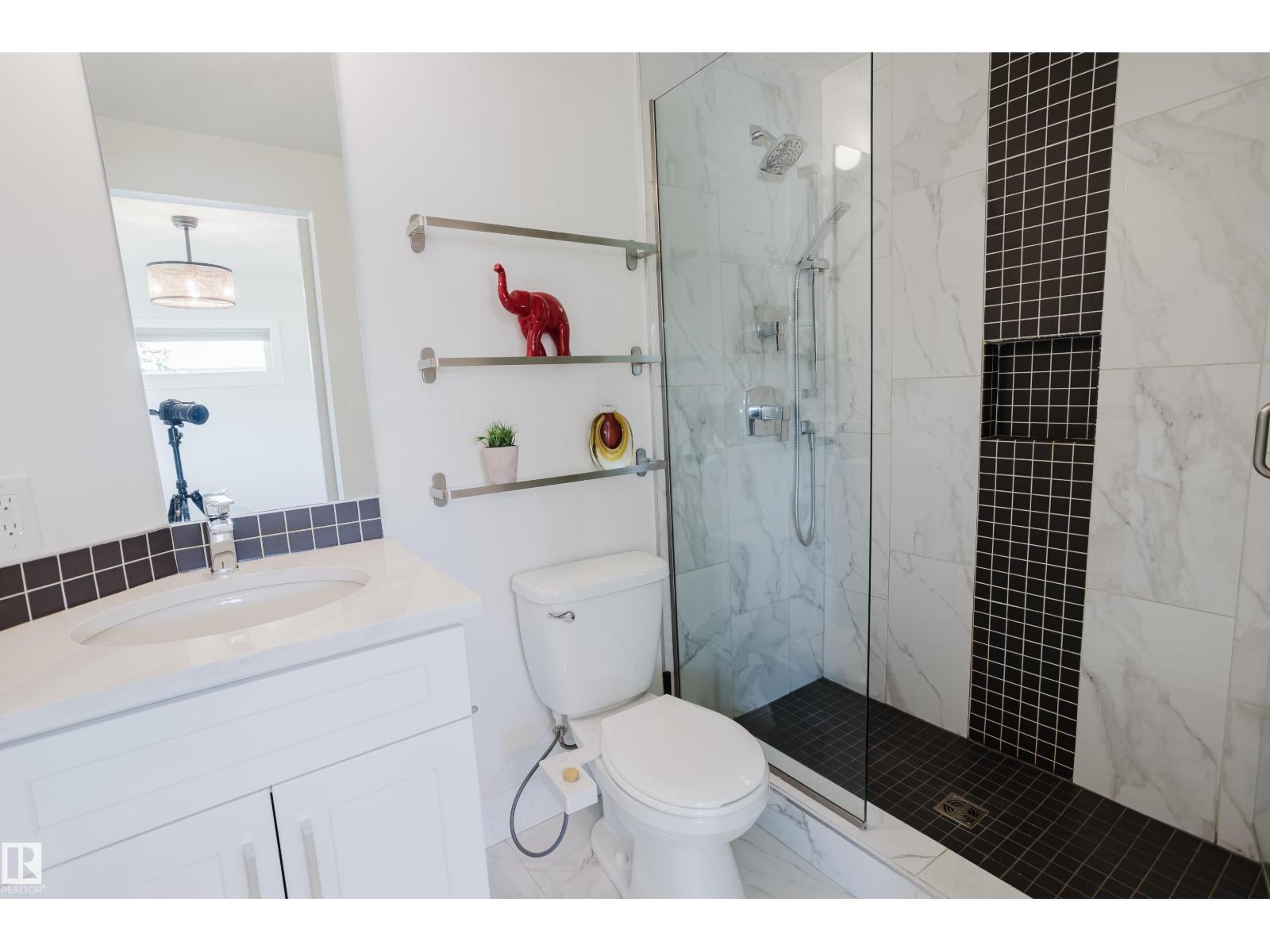 11455 111A AV NW - Image 21