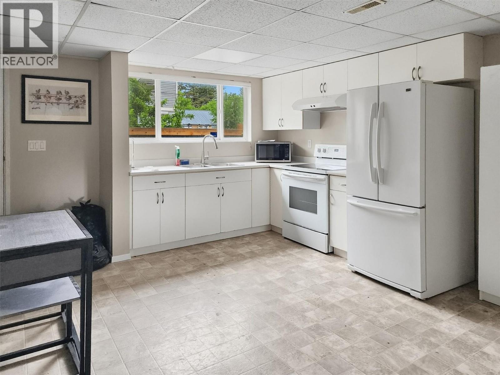 455 Campbell Avenue - 17