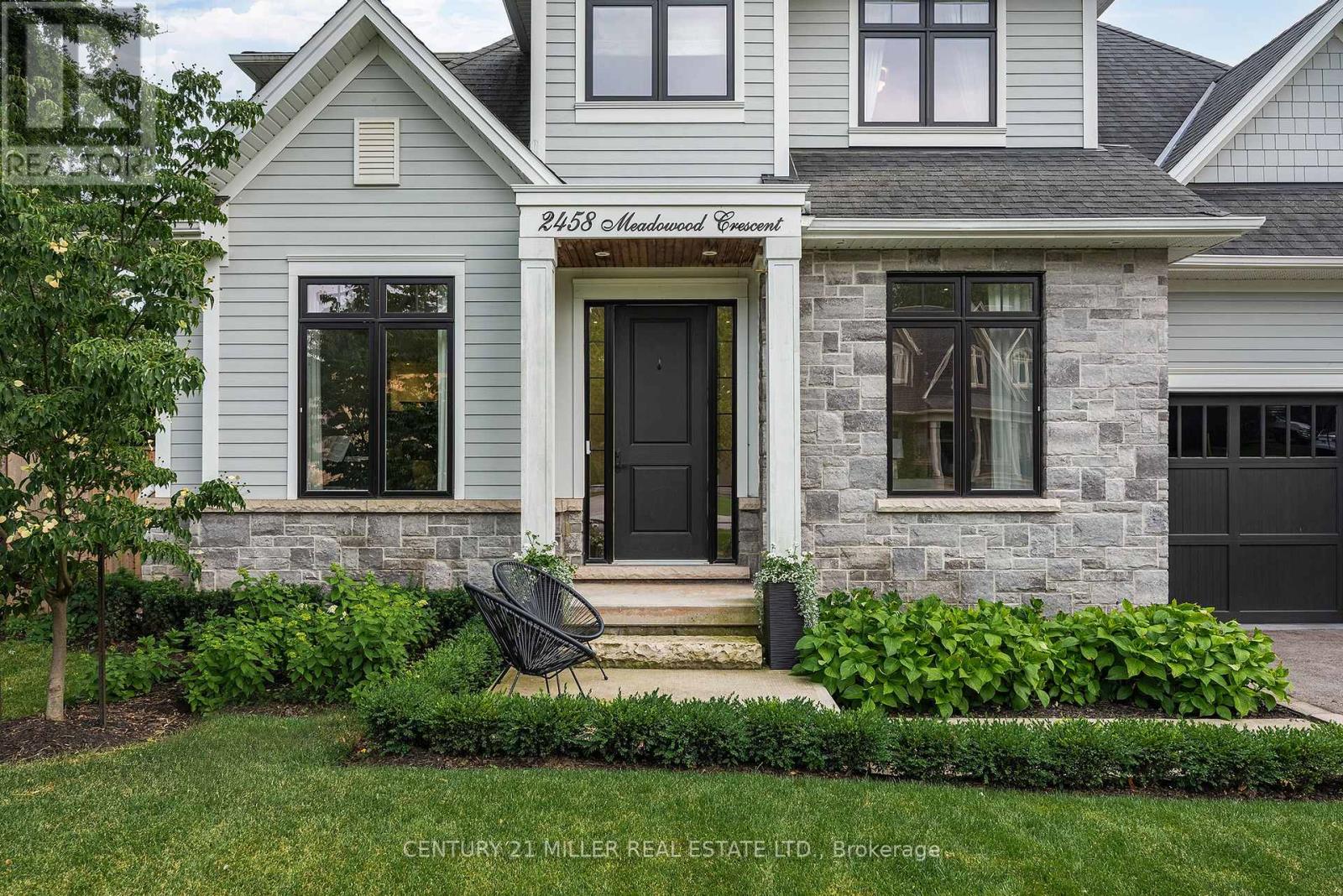 2458 MEADOWOOD CRESCENT - 3