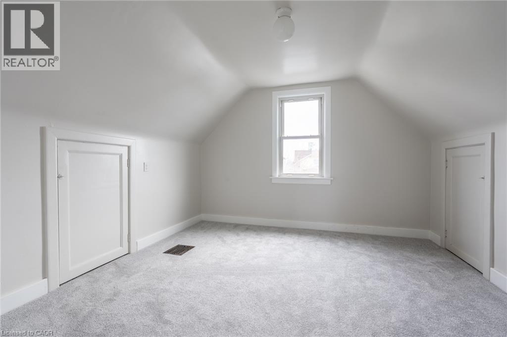 156 ADELINE Avenue - 20
