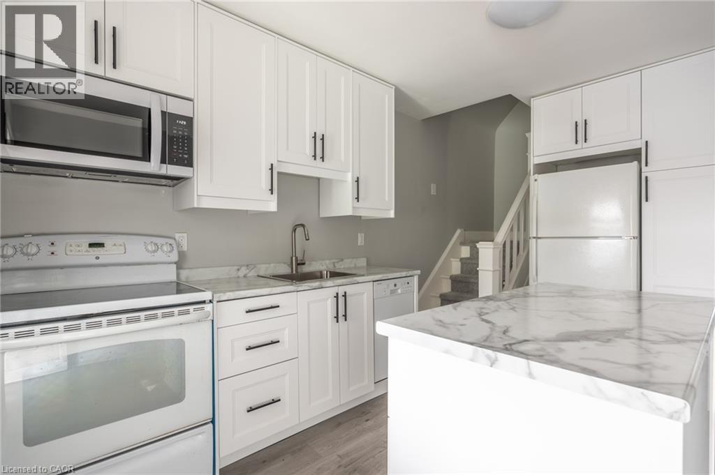 156 ADELINE Avenue - 9
