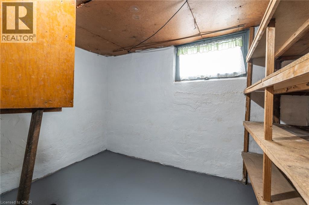 156 ADELINE Avenue - 26