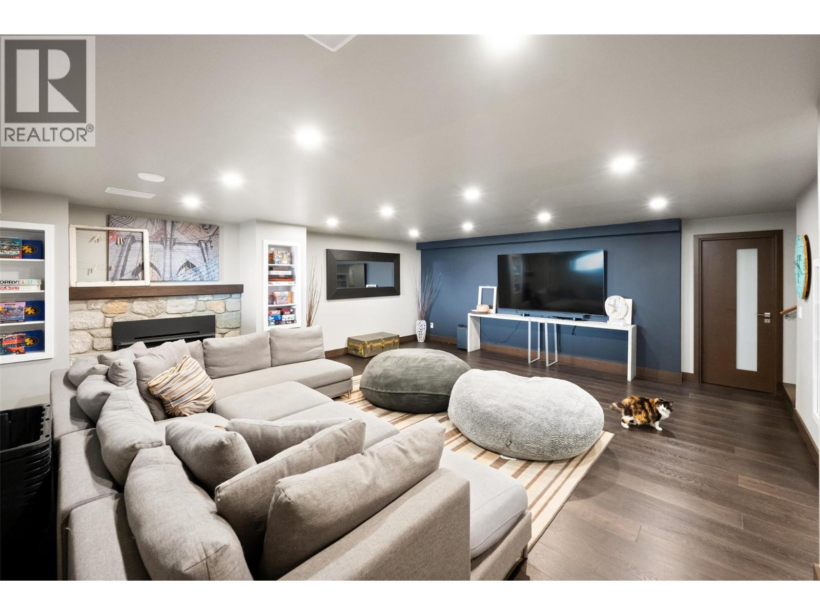 111 Hyslop Drive - 7