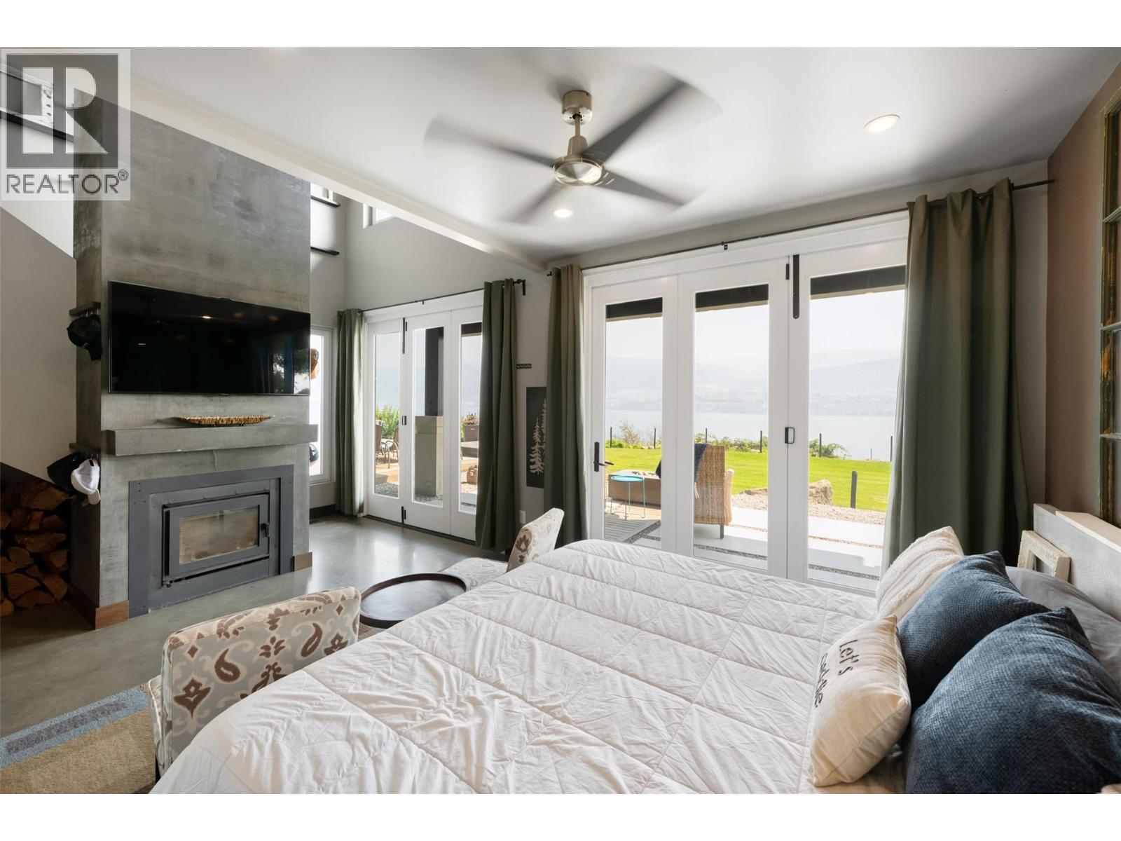 111 Hyslop Drive - 34